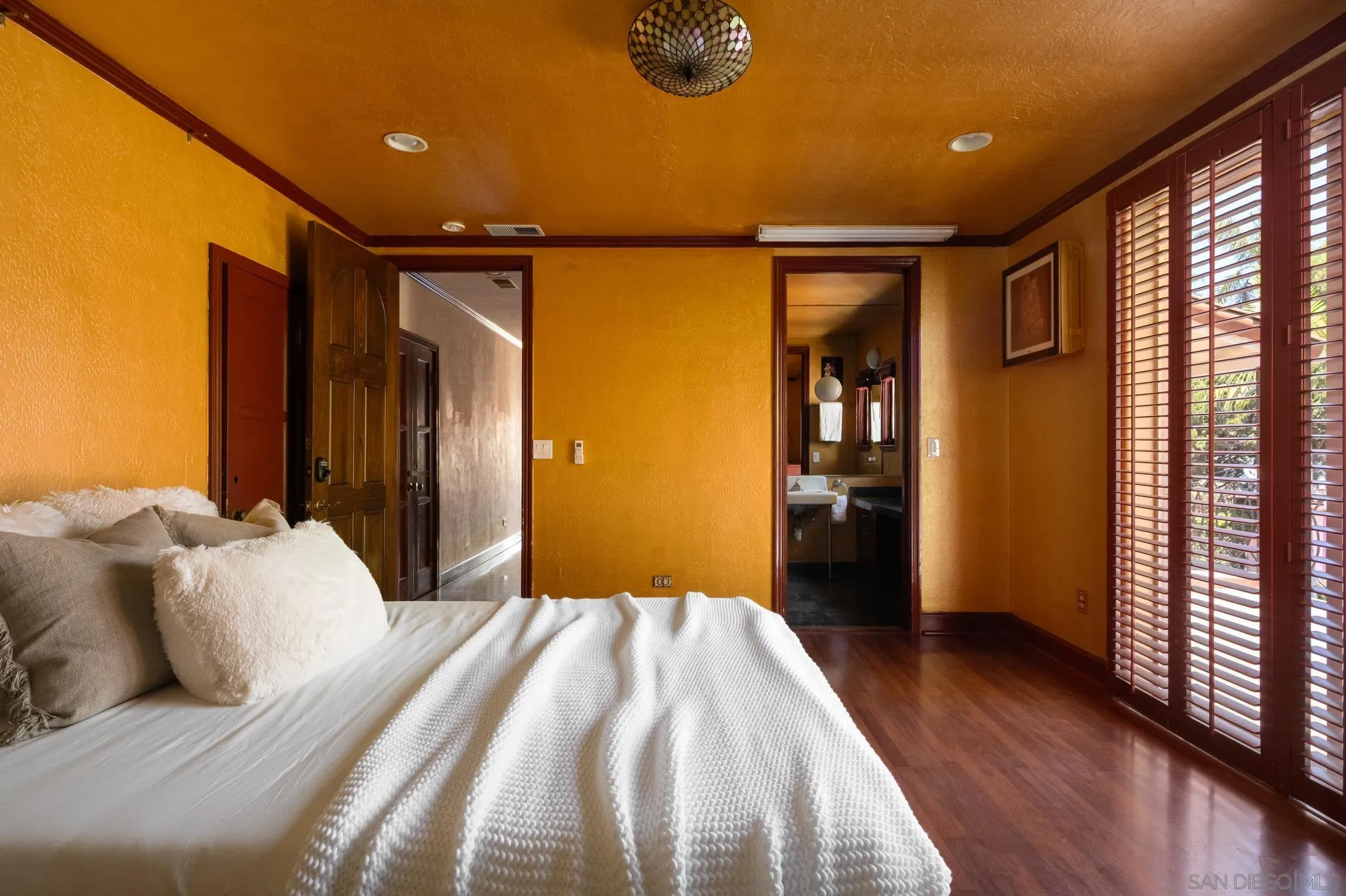 https://cdn.realtyfeed.com/cdn/127/250033066/69a1d3e3627a9fdf1662cebee72eac2d.webp