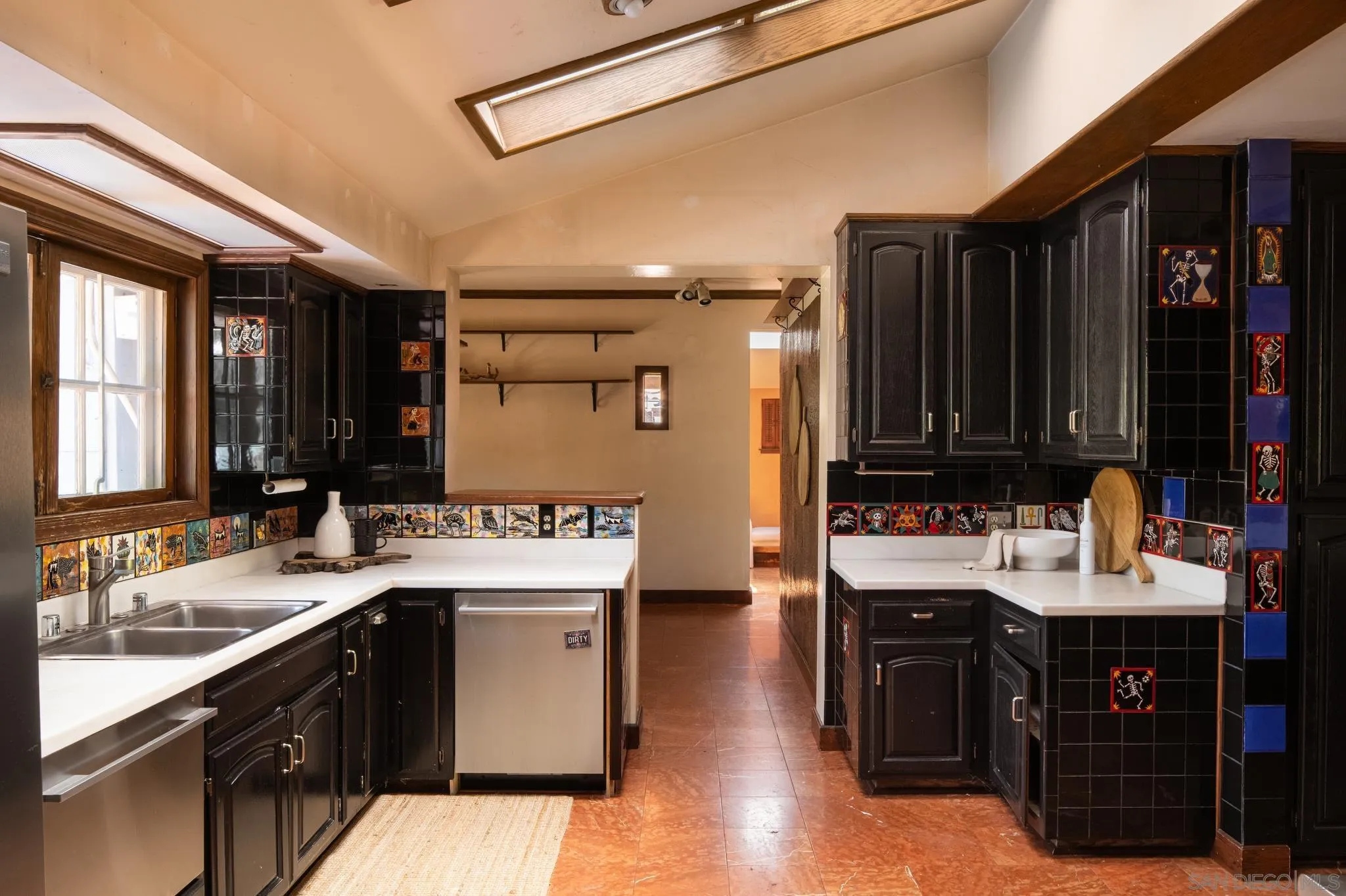 https://cdn.realtyfeed.com/cdn/127/250033066/8c5ae0c2f57b0676b4b7ae6cc6f8f866.webp