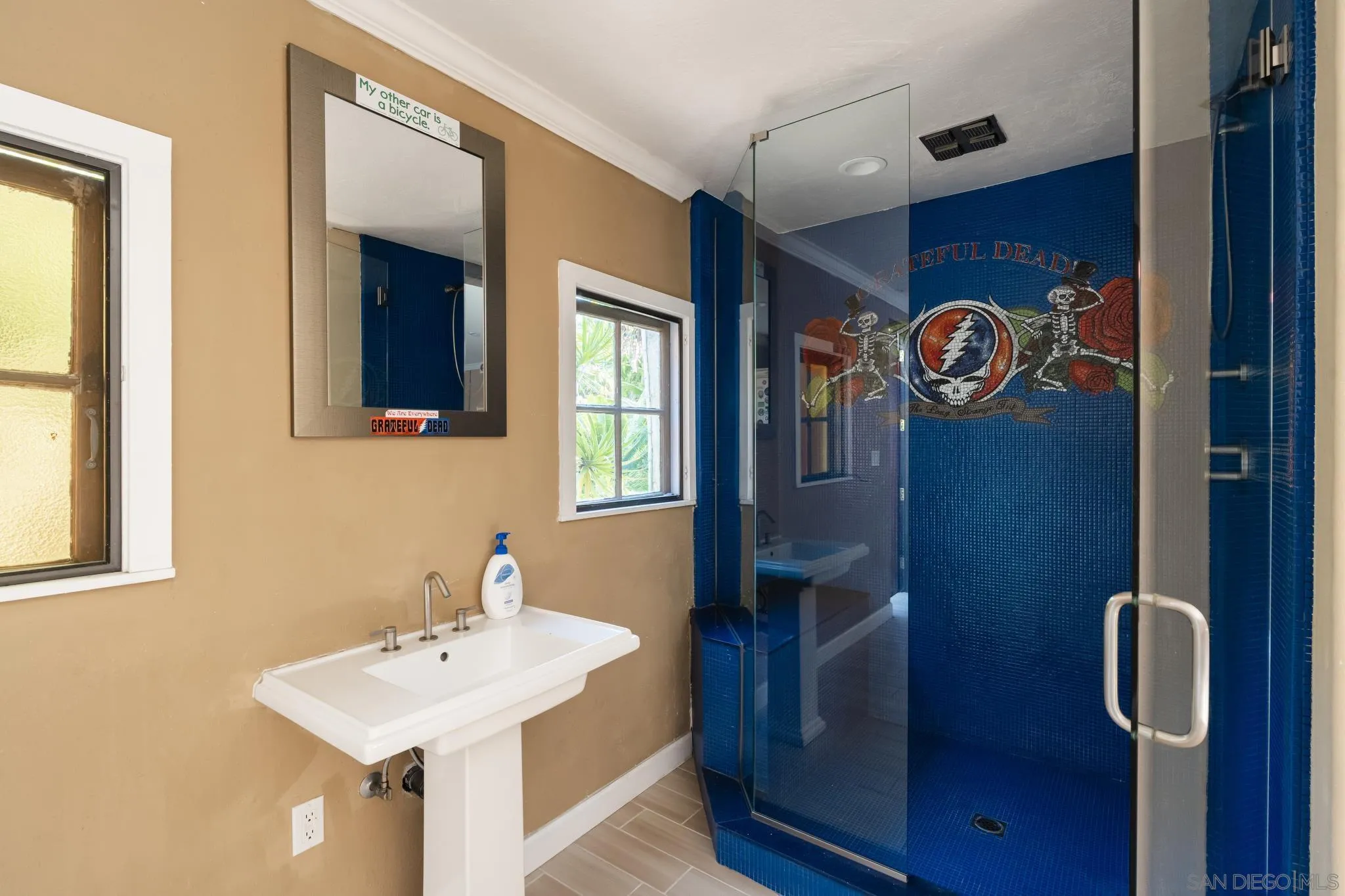 https://cdn.realtyfeed.com/cdn/127/250033066/f1657ca47406c62dee40995a59ba56a6.webp