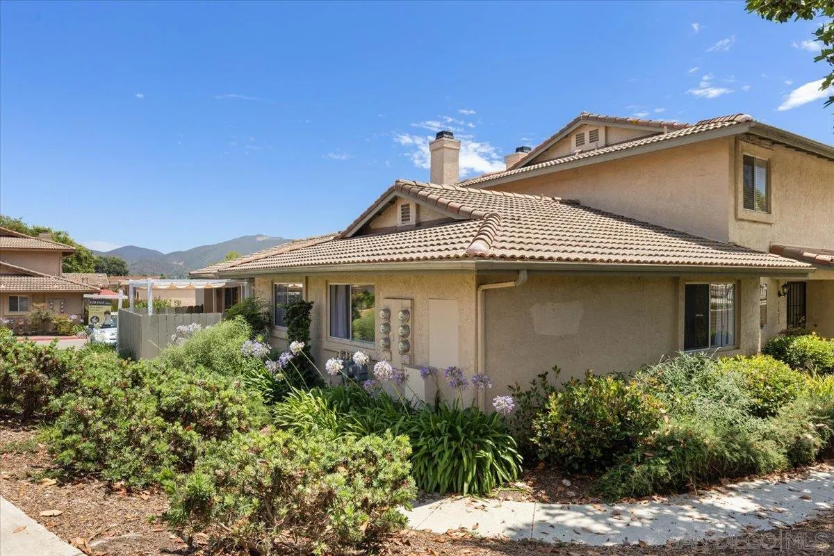 Photo #4: 250033073 Listing 