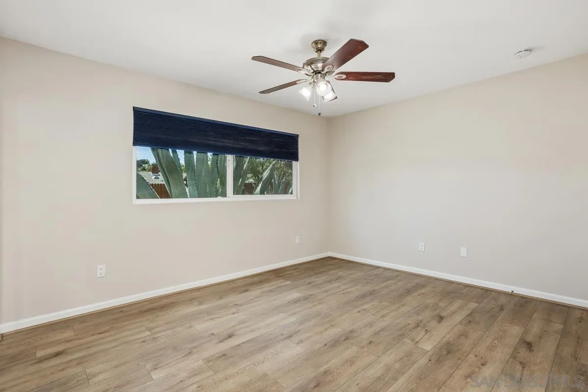 https://cdn.realtyfeed.com/cdn/127/250033077/0e2d0226e4499ca41df1d68216803ed7.webp