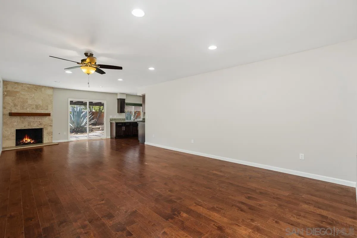https://cdn.realtyfeed.com/cdn/127/250033077/c5ab9694610ac9bab955d82c8f6e3e3e.webp