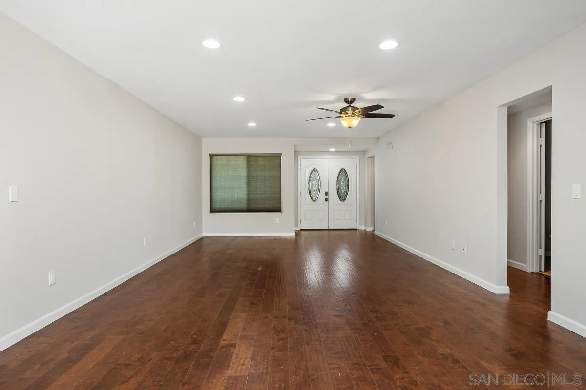 https://cdn.realtyfeed.com/cdn/127/250033077/e15440a7544587d9fd3da7f03ae63d8b.webp