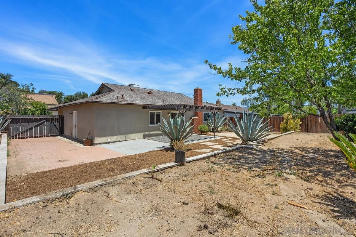 https://cdn.realtyfeed.com/cdn/127/250033077/fdec51a2fed1e8e149ba357a79eac7ad.webp