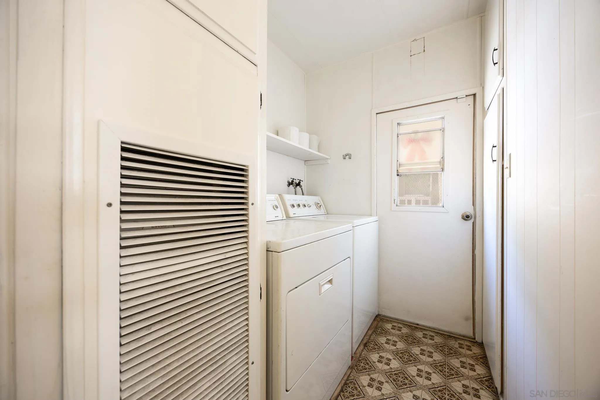 https://cdn.realtyfeed.com/cdn/127/250033078/6263f6dada274ba57b152238423295ca.webp