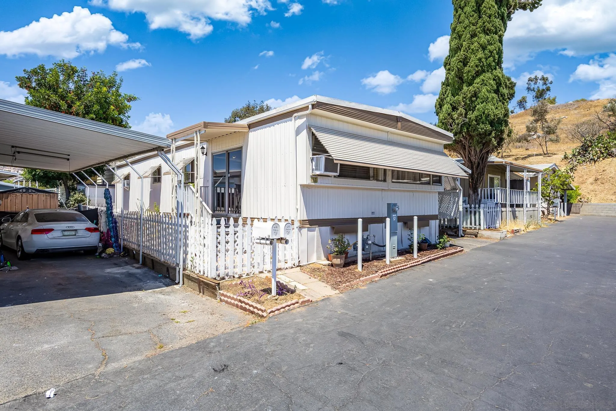 https://cdn.realtyfeed.com/cdn/127/250033078/feaf5a58b267b3ba37a1d09793df3557.webp