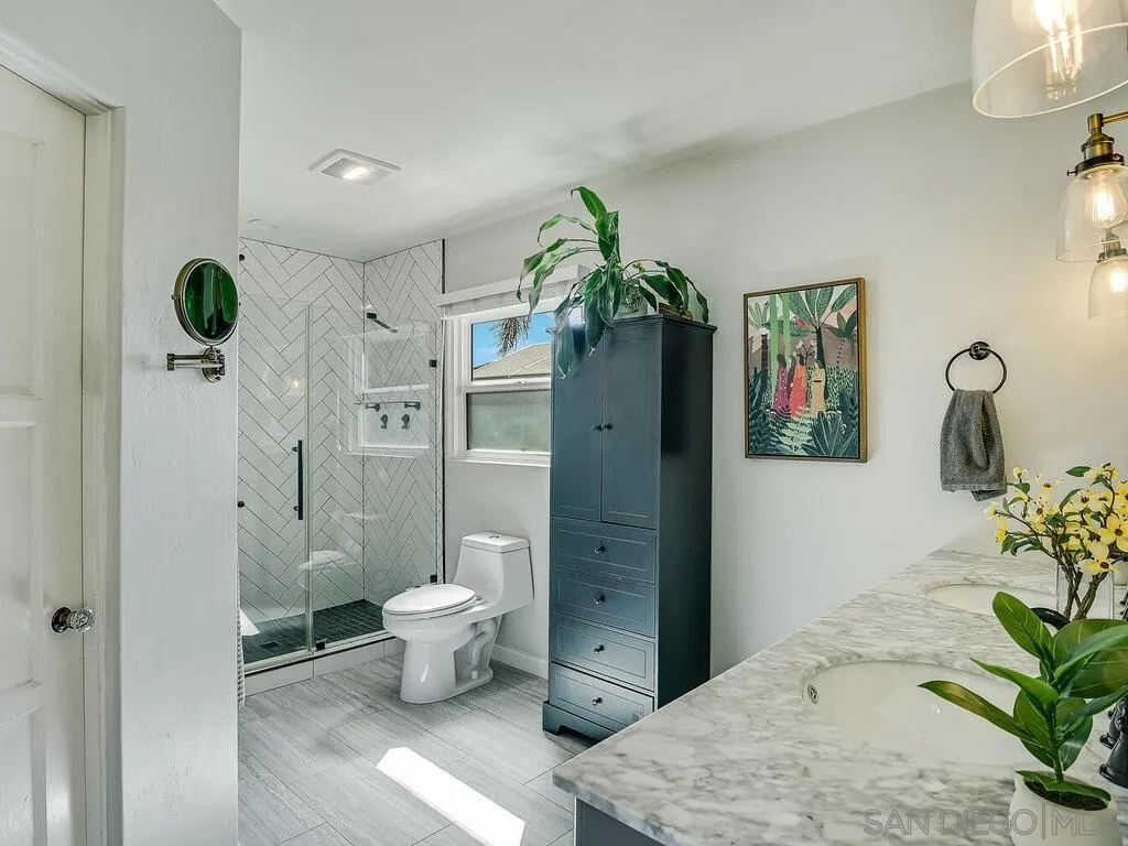 https://cdn.realtyfeed.com/cdn/127/250033082/c059a0515ce9f176369ce6c119c77628.webp