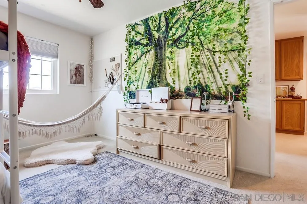 https://cdn.realtyfeed.com/cdn/127/250033083/31d50ae7b55bf03cbd9db77bd1f18ef5.webp