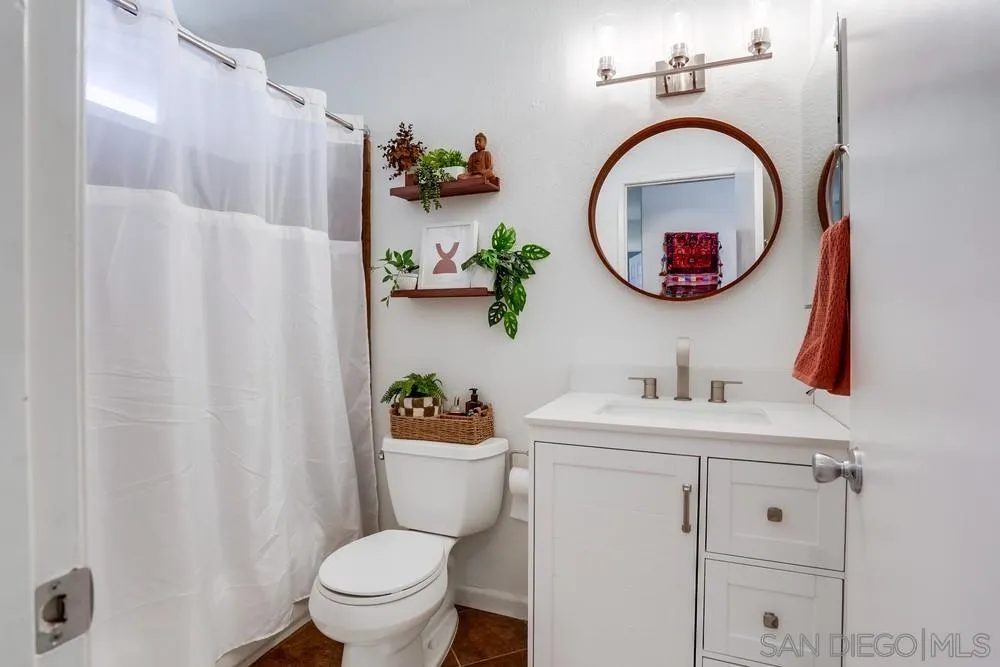 https://cdn.realtyfeed.com/cdn/127/250033083/bd15a9ba4b648f98c5a53ac39aee2fab.webp