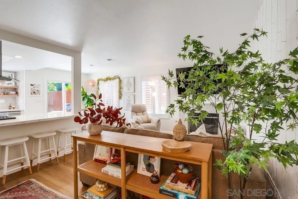 https://cdn.realtyfeed.com/cdn/127/250033083/c4a8cbd0ff1addb23ec045d454bc312e.webp