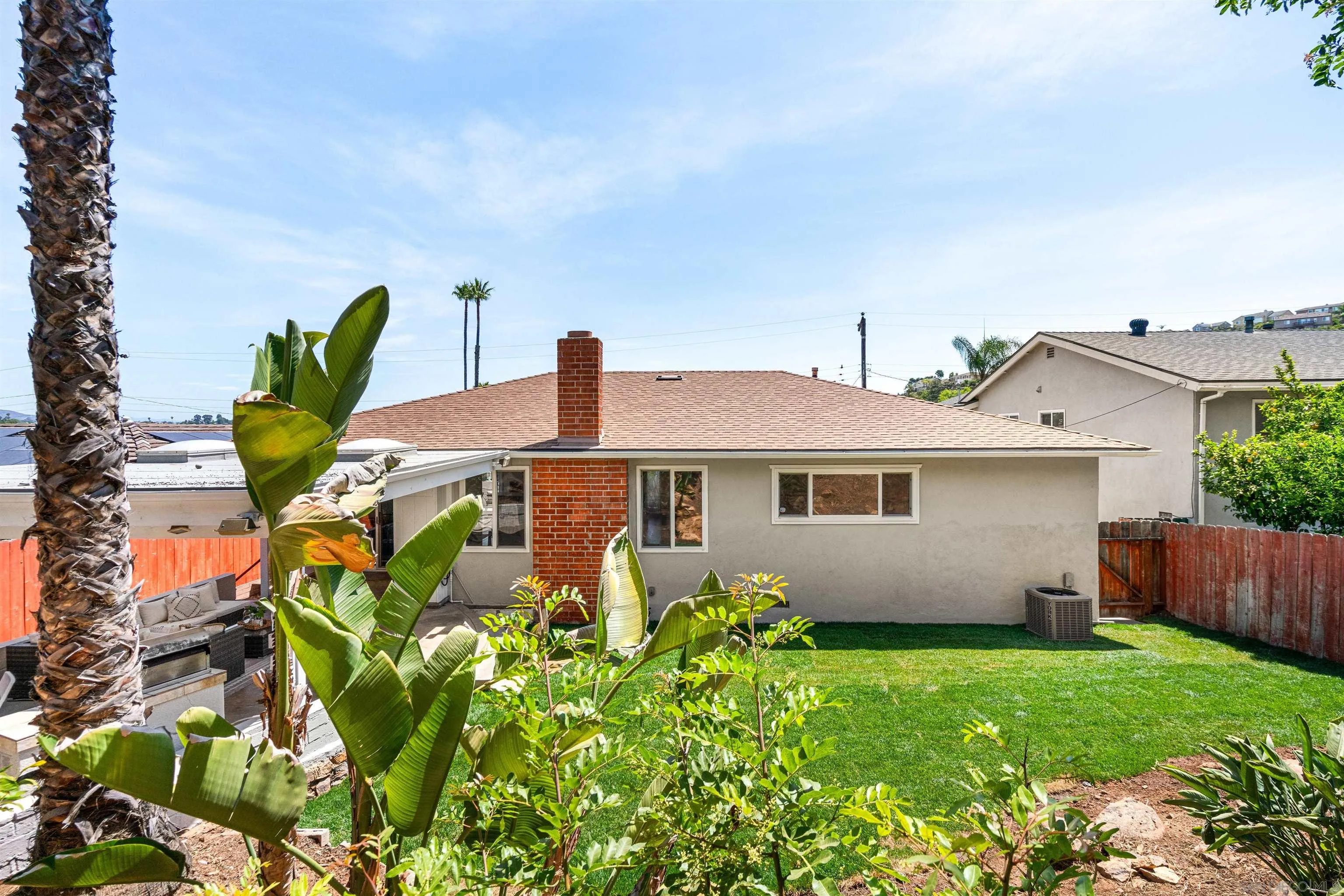 https://cdn.realtyfeed.com/cdn/127/250033087/aec8b7d03e7c4ec2e5a3eaf42fd6538a.webp