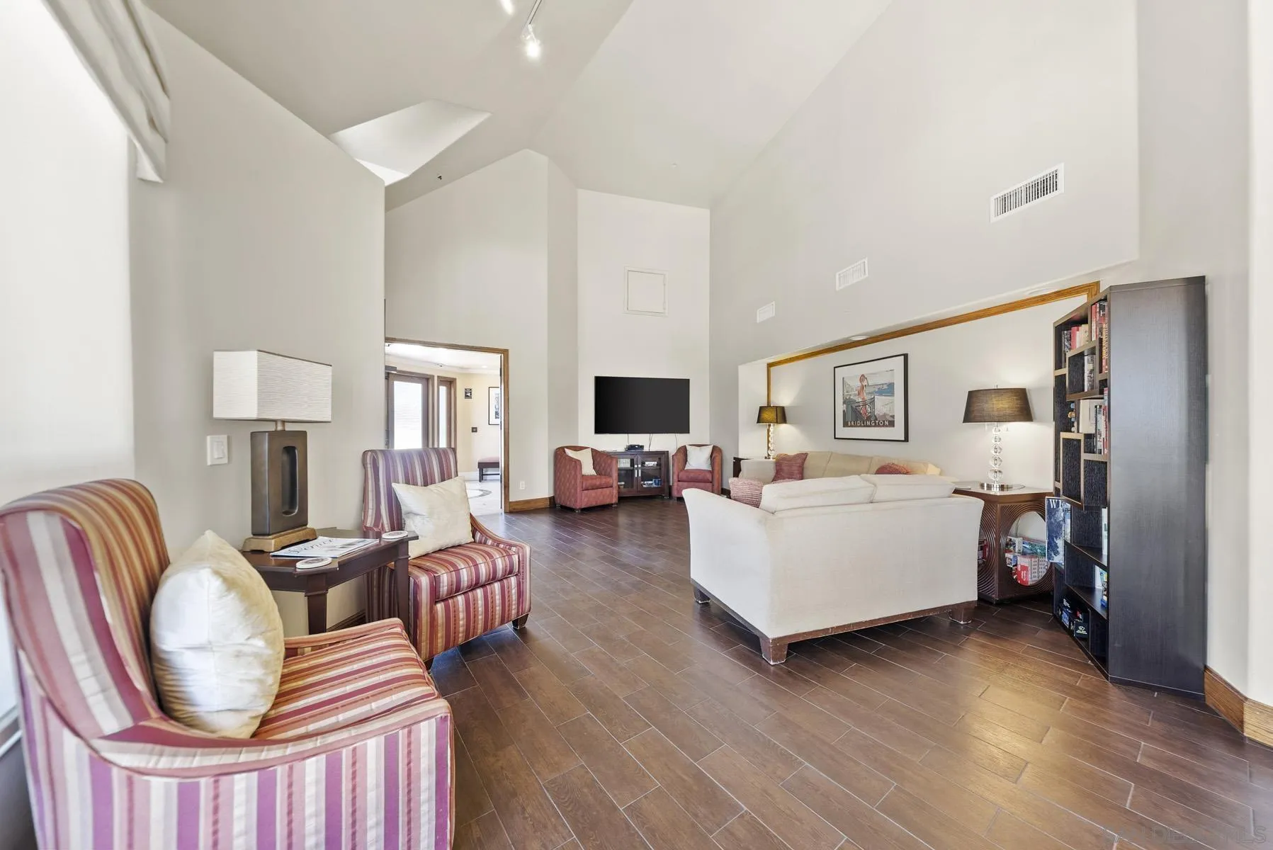 Photo #48: 250033089 Listing: Photo #48