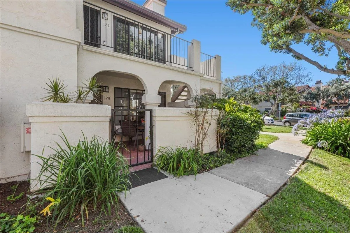 Photo #2: 250033098 Listing 
