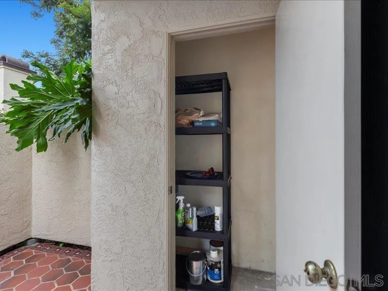 https://cdn.realtyfeed.com/cdn/127/250033098/c1f46fa3aa49d16d6a96a5e53091ce86.webp