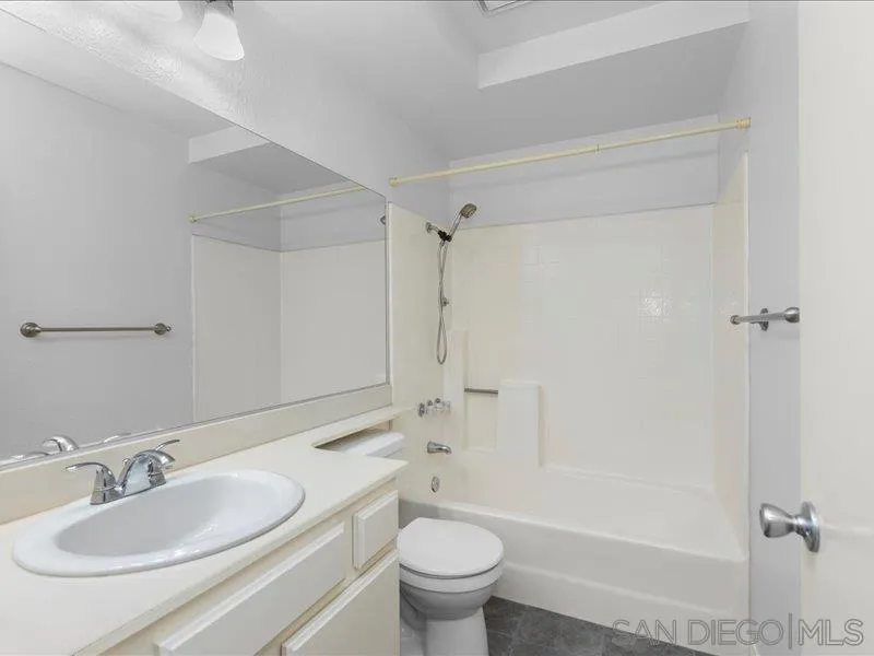 https://cdn.realtyfeed.com/cdn/127/250033098/e9b0c3ce7492b97b56c0ee7ebd767848.webp