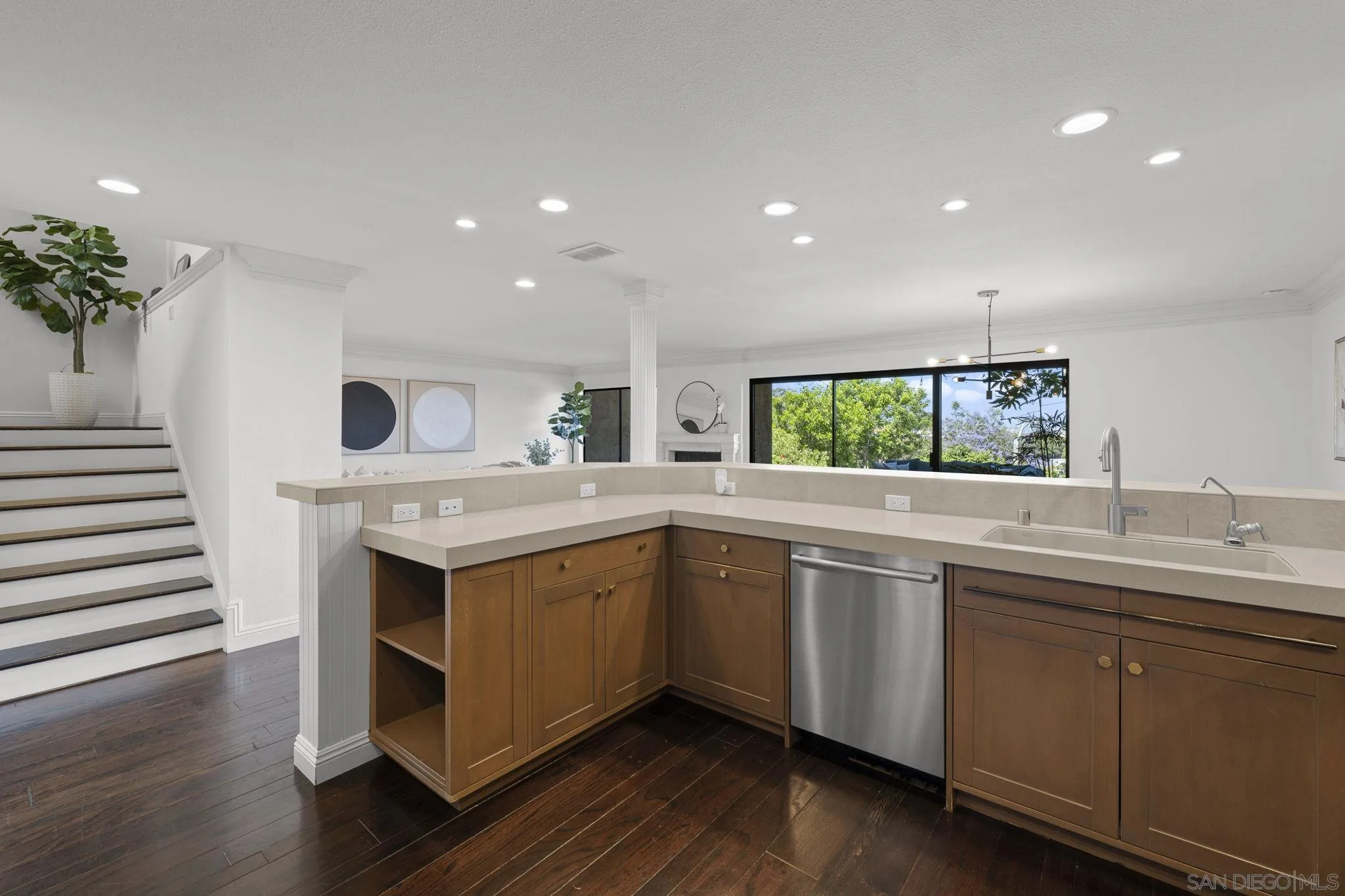 Photo #13: 250033103 Listing: Photo #13