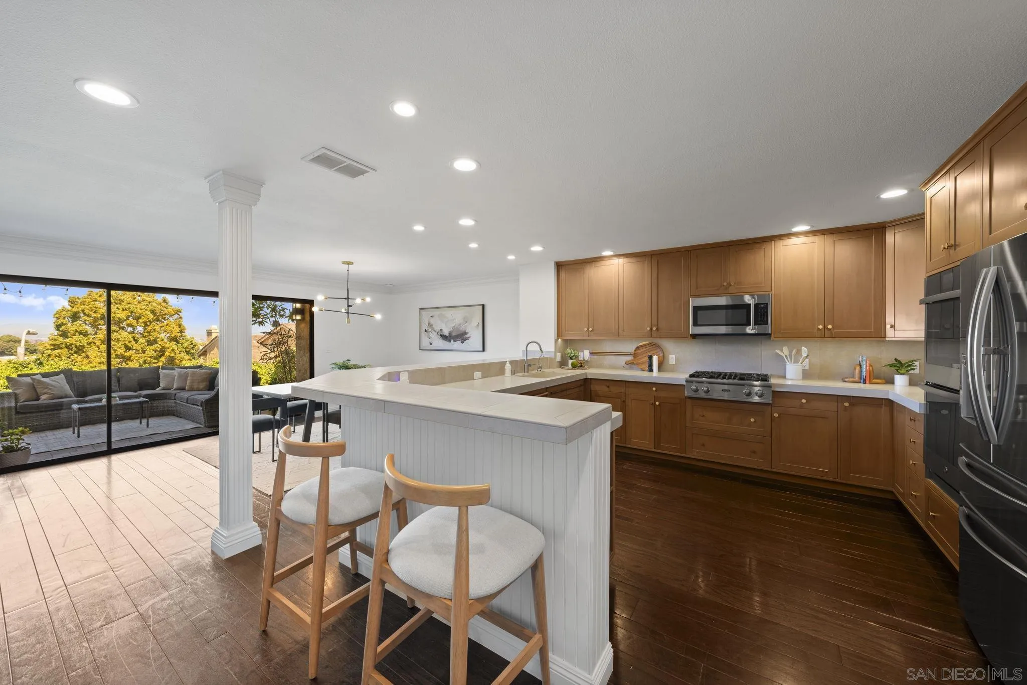 Photo #10: 250033103 Listing: Photo #10