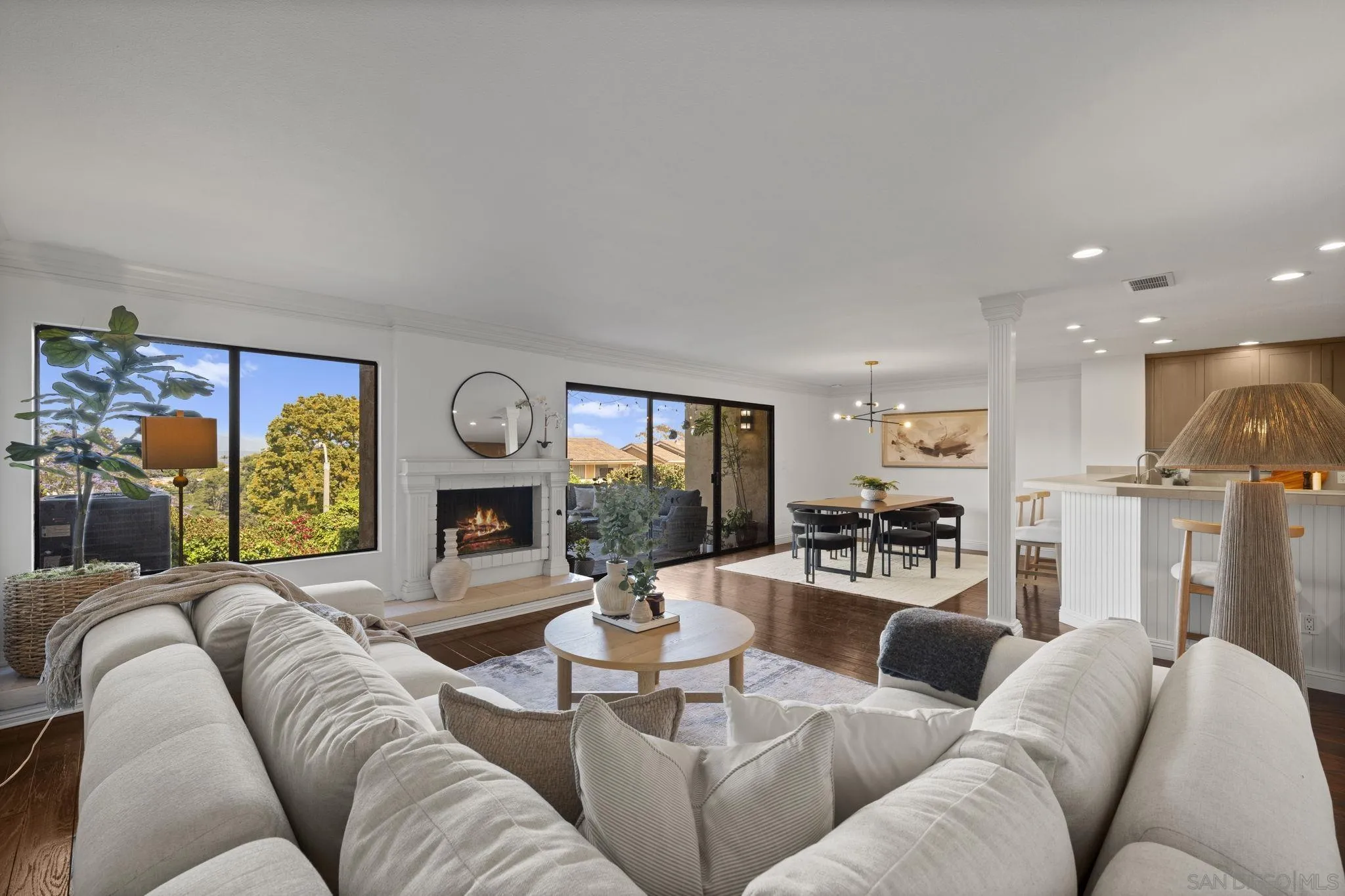 Photo #4: 250033103 Listing 