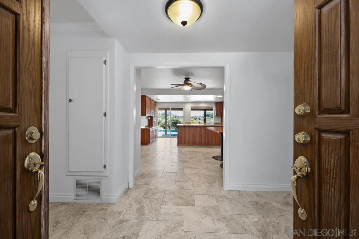 https://cdn.realtyfeed.com/cdn/127/250033106/aa480b59578a2f1df67d17e067e45054.webp