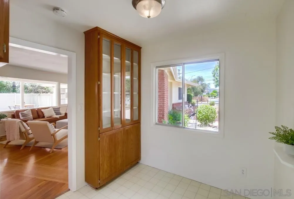 https://cdn.realtyfeed.com/cdn/127/250033115/325add344bcee7c671b13695f9a56457.webp