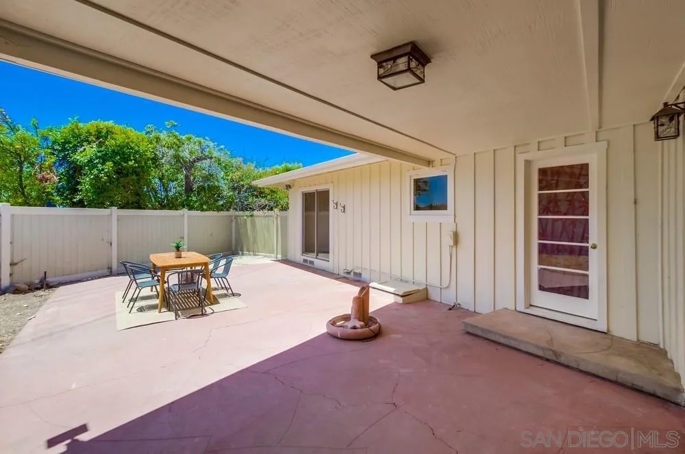 https://cdn.realtyfeed.com/cdn/127/250033115/4f895e4bc79c9c6da57a3064361b9a21.webp