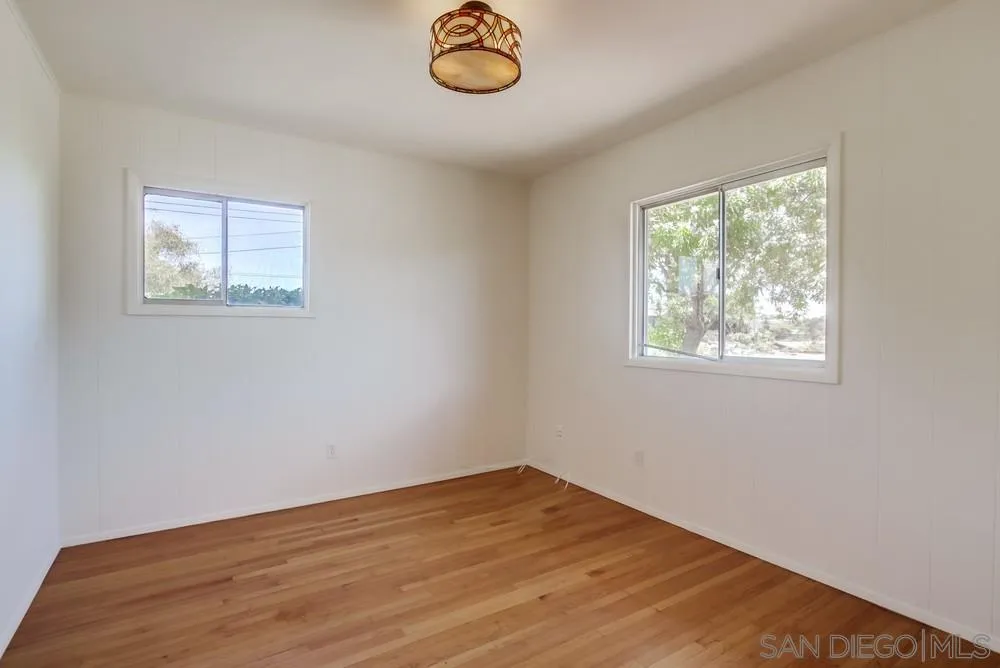 https://cdn.realtyfeed.com/cdn/127/250033115/ea3152e62c96706e2b89d2268a5a6fad.webp