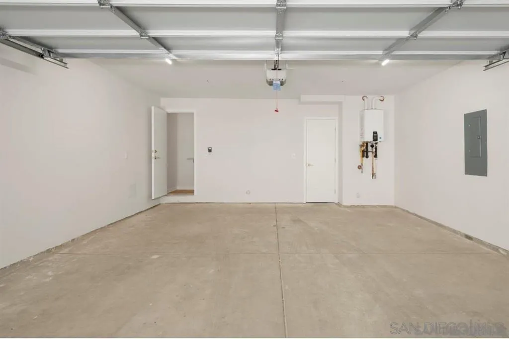 Photo #23: 250033122 Listing: Photo #23