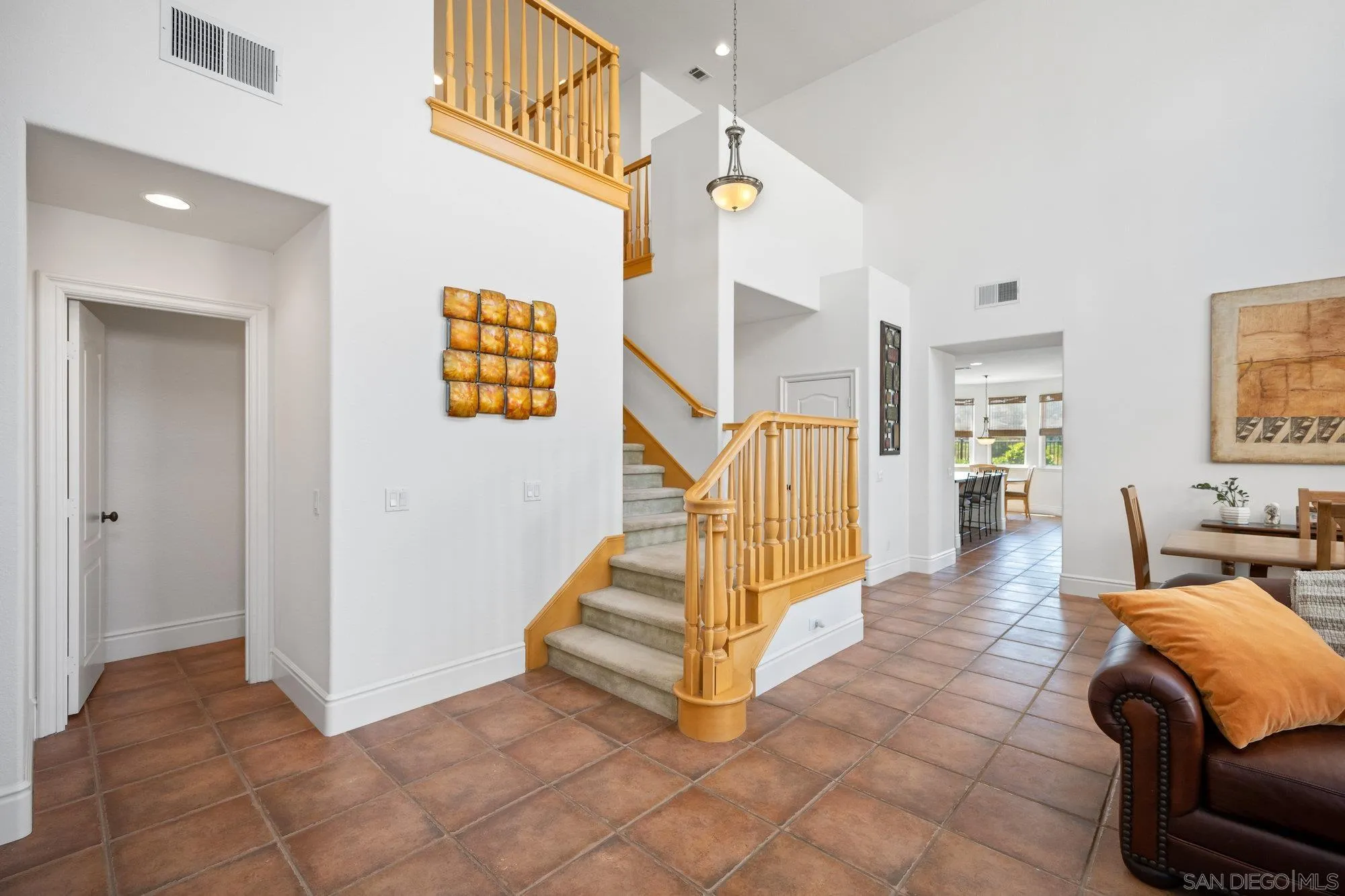 https://cdn.realtyfeed.com/cdn/127/250033124/2ad21b657c7682645316b0dc54e73489.webp