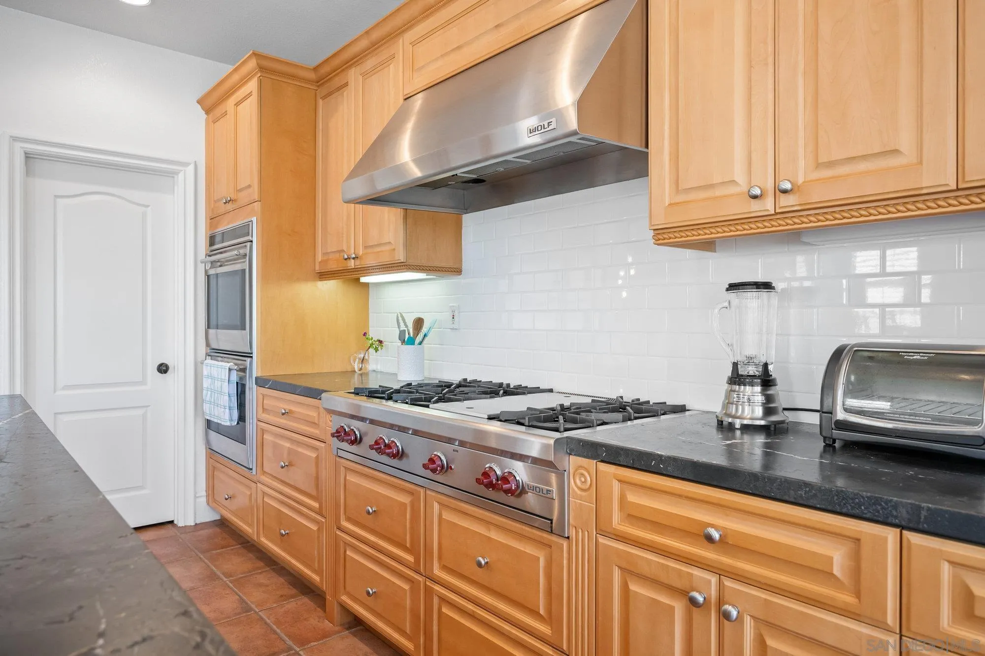 https://cdn.realtyfeed.com/cdn/127/250033124/35f160736afe02fd467ae447eb5fee81.webp