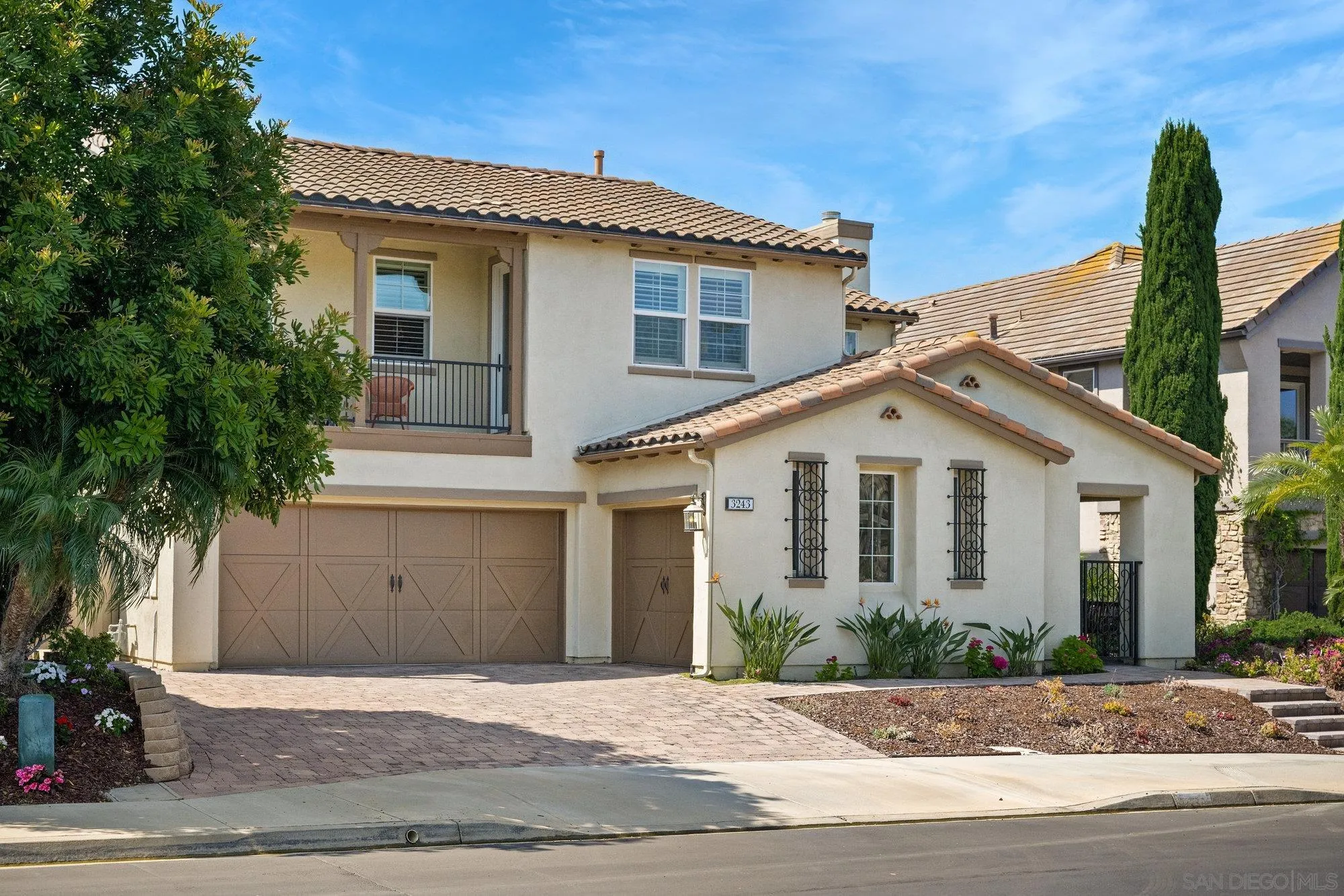 https://cdn.realtyfeed.com/cdn/127/250033124/cfe9ea150fd9eb195642391f158025ff.webp