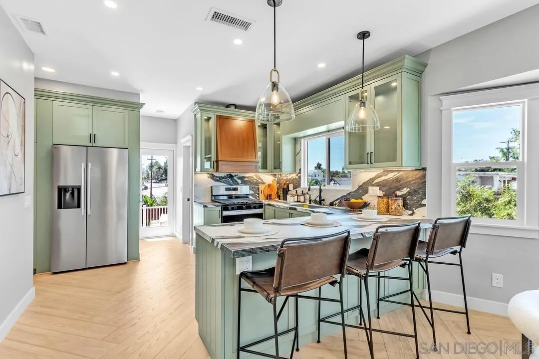 https://cdn.realtyfeed.com/cdn/127/250033131/6656c20e143b0e18a0d8b287b685b1a6.webp