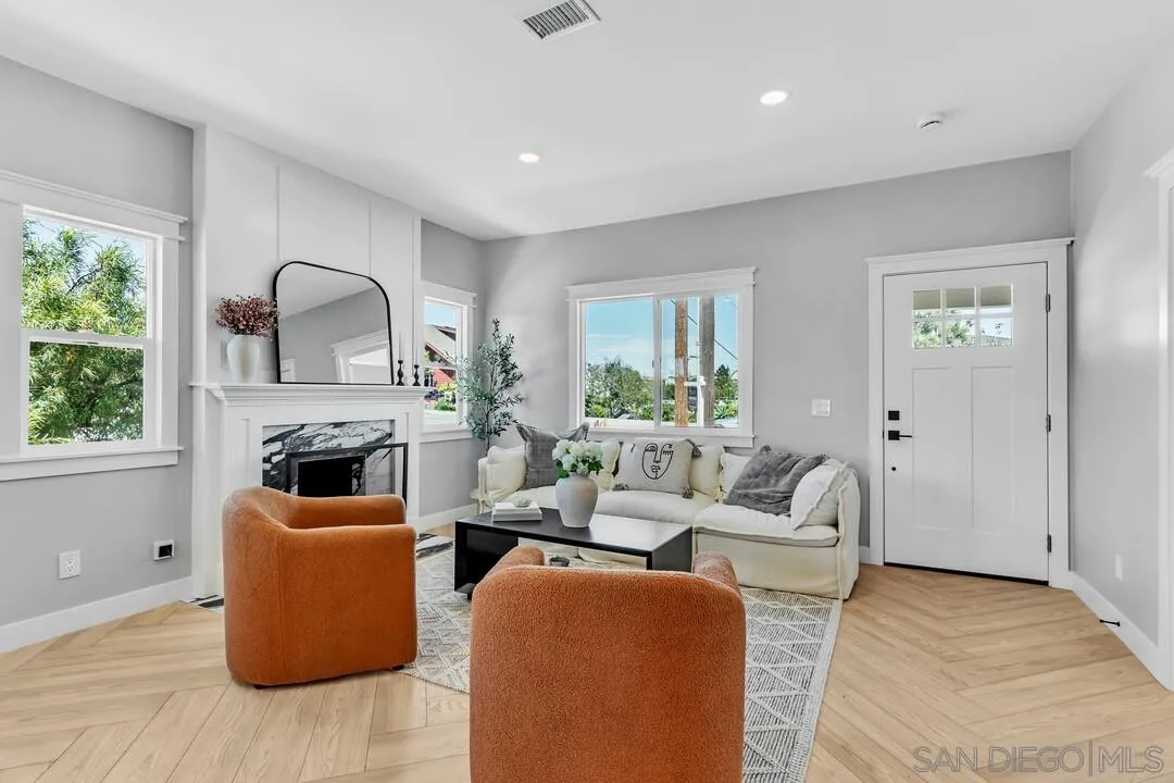 https://cdn.realtyfeed.com/cdn/127/250033131/7000461f49e051a3a9227d20d0f19d5c.webp