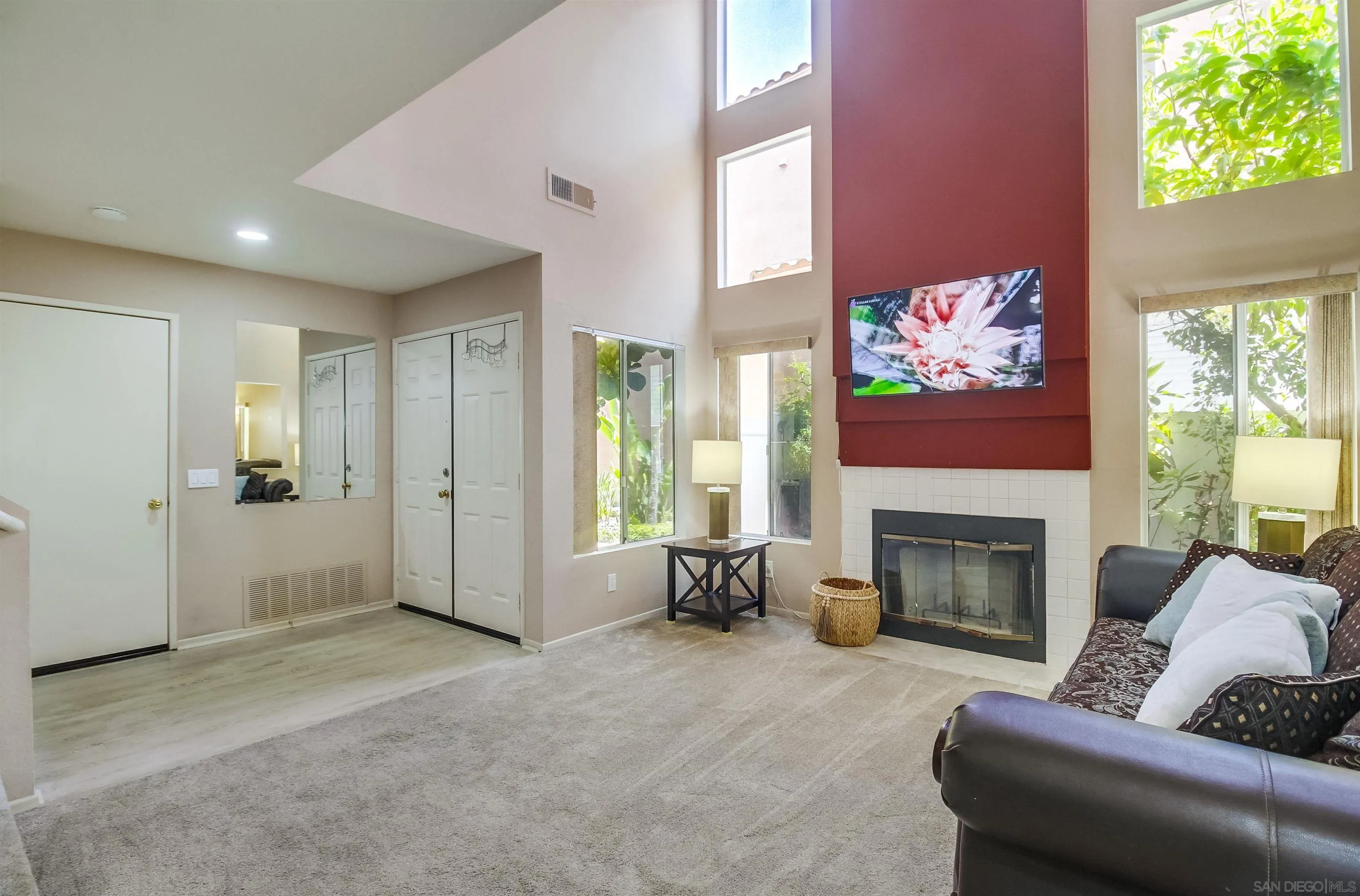 Photo #2: 250033138 Listing 