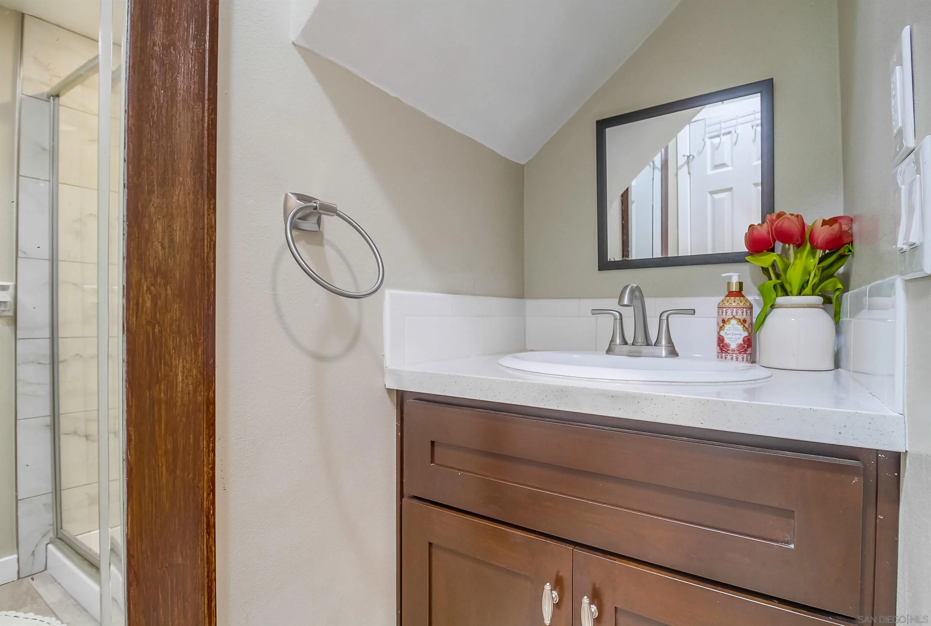 Photo #14: 250033138 Listing: Photo #14
