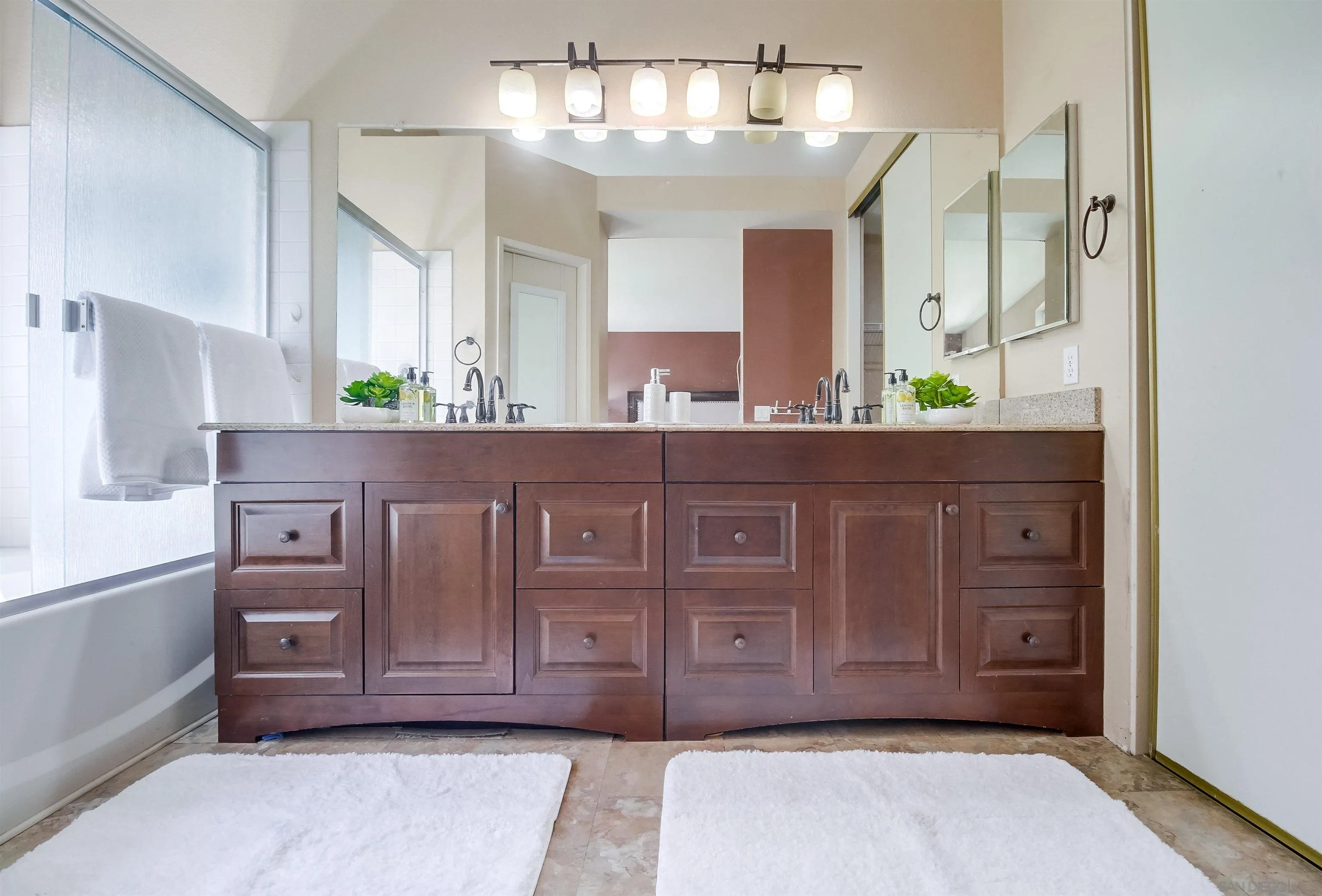 Photo #19: 250033138 Listing: Photo #19