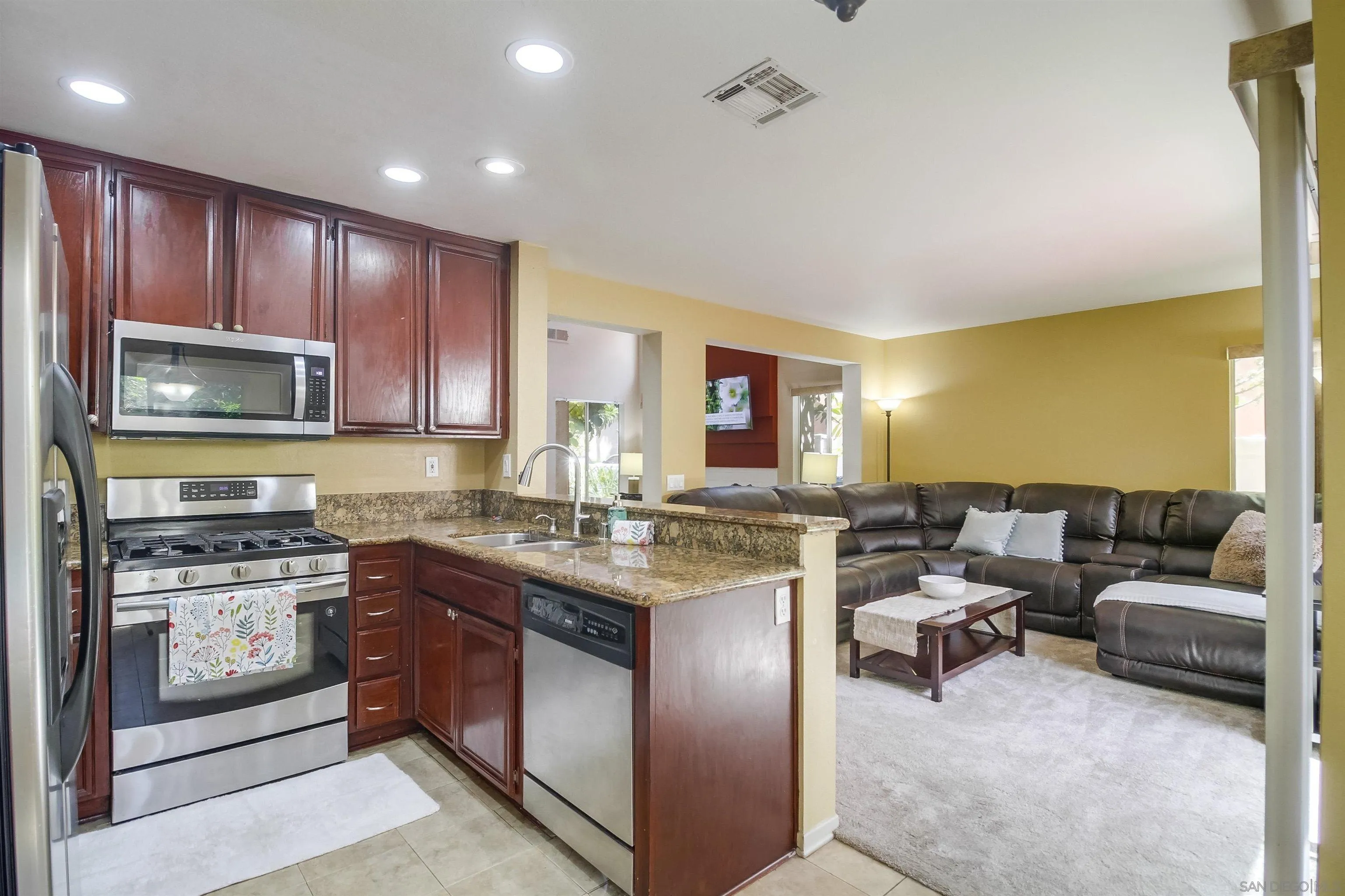 Photo #12: 250033138 Listing: Photo #12