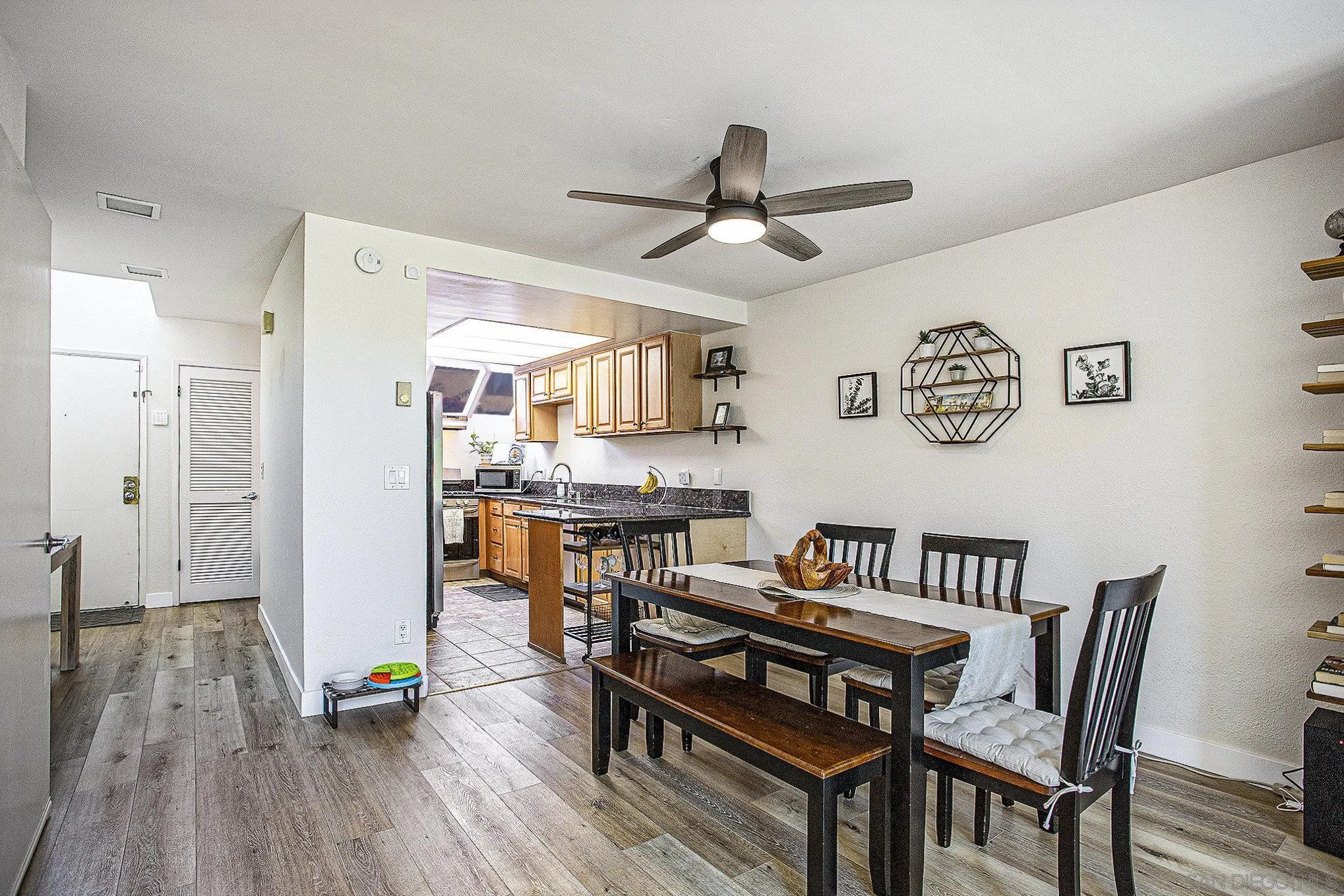 Photo #10: 250033145 Listing: Photo #10