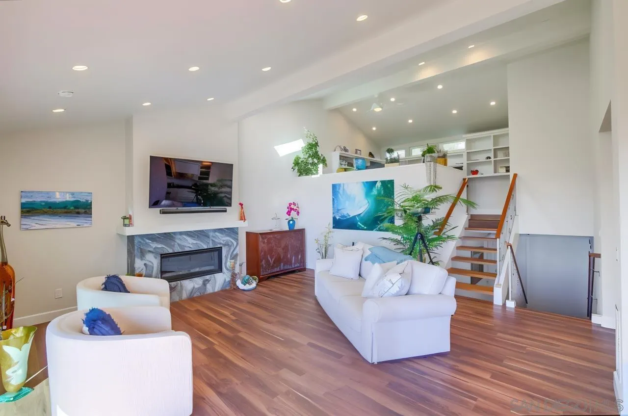https://cdn.realtyfeed.com/cdn/127/250033148/530596c5227f36bf8fe5c7977ad06c1a.webp