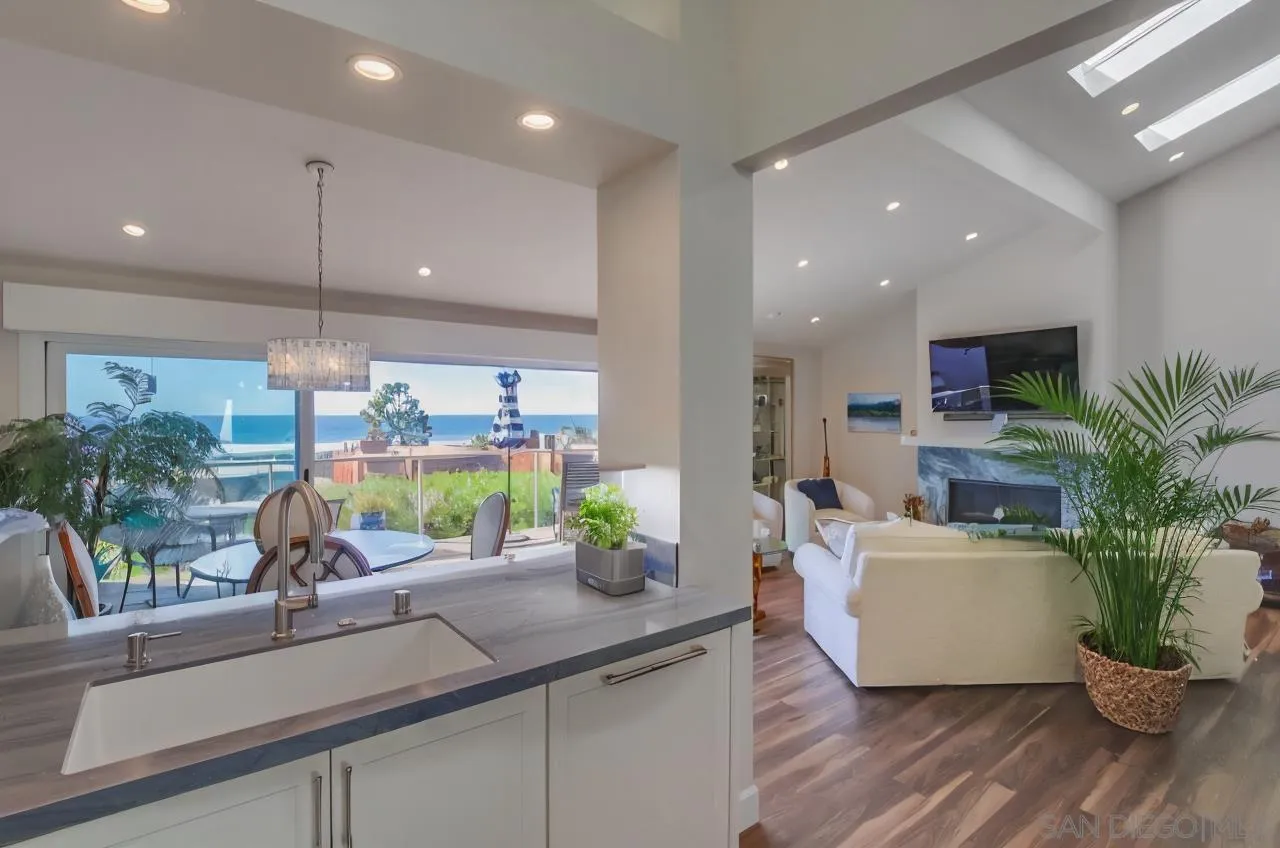 https://cdn.realtyfeed.com/cdn/127/250033148/fc6bdb42f9dfddc679109dbfe3db06e8.webp