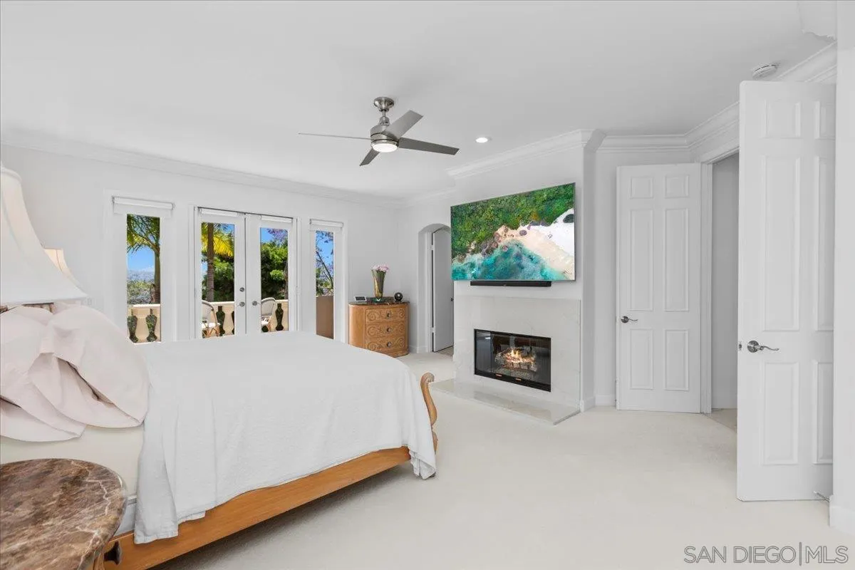 https://cdn.realtyfeed.com/cdn/127/250033149/2c45643fb8403b3f6e0ddd9019f15112.webp