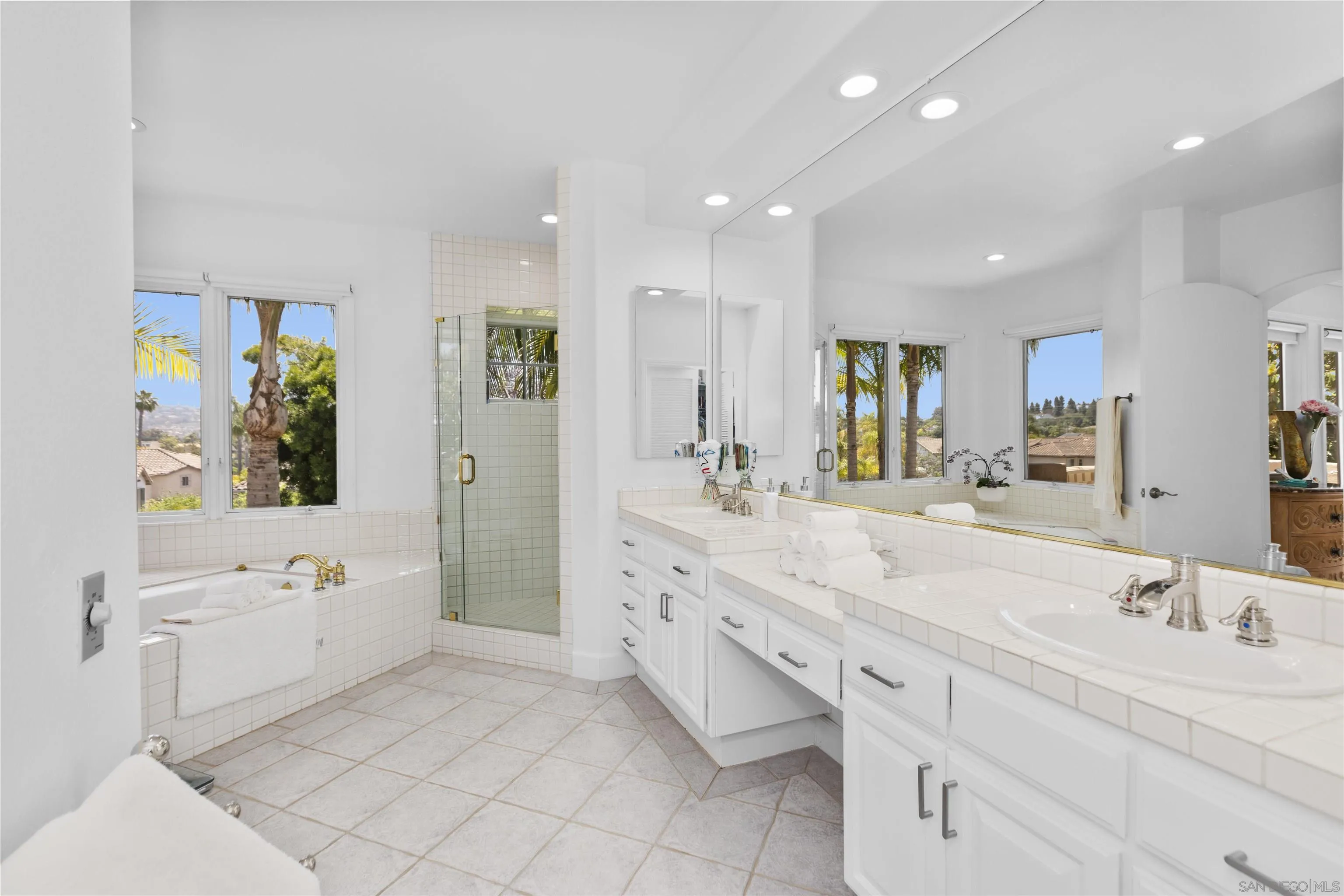 https://cdn.realtyfeed.com/cdn/127/250033149/4a1eabbedf027cb6e32ba96ea4e2c73b.webp