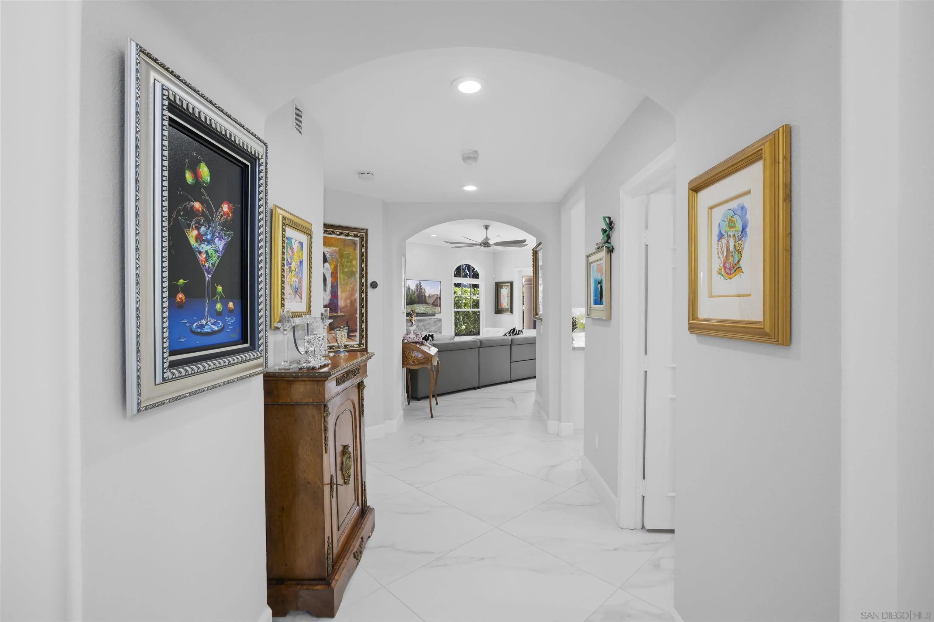 https://cdn.realtyfeed.com/cdn/127/250033149/f0c14d82cf7e6c31388ec0b5306e65c0.webp