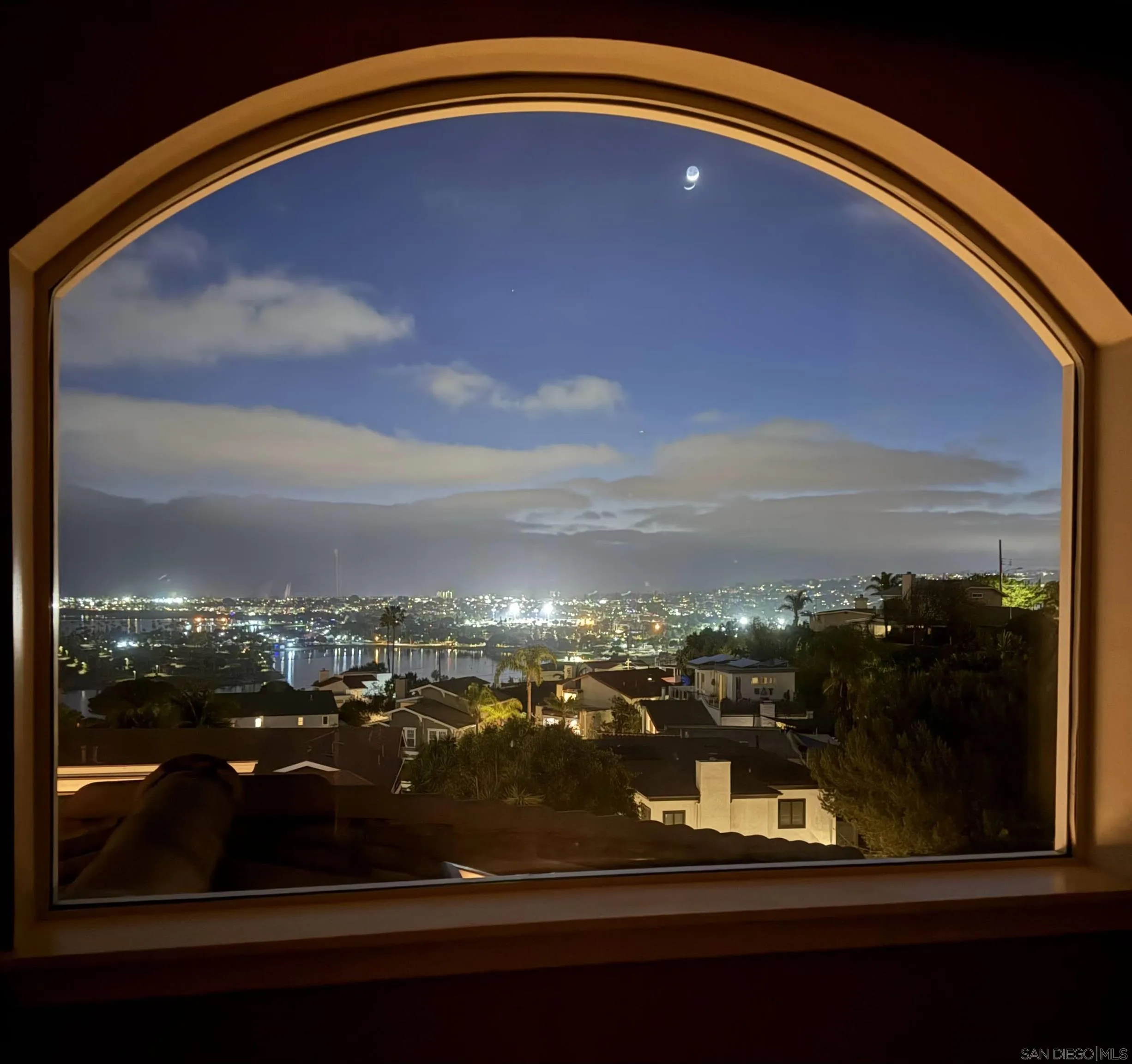 https://cdn.realtyfeed.com/cdn/127/250033153/a21ac8bb74ac66a9175687d242076ad5.webp