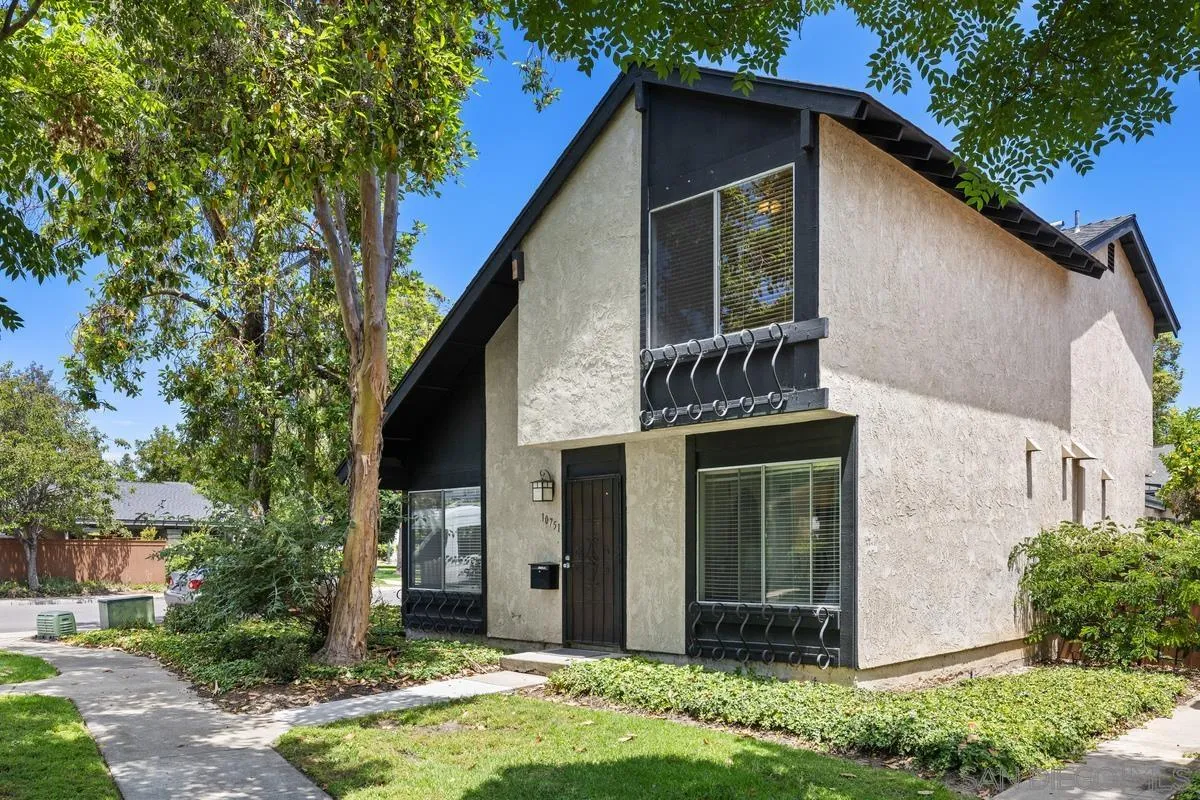 https://cdn.realtyfeed.com/cdn/127/250033159/473fbffca6b4e94a22b290bb37b007f0.webp