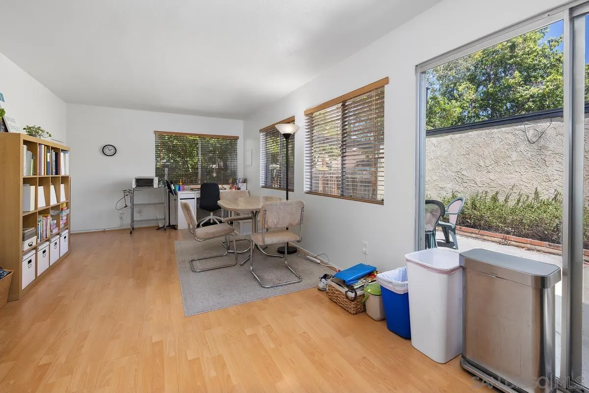 https://cdn.realtyfeed.com/cdn/127/250033159/a4c960d49bc2e76d58987425c7ce089c.webp