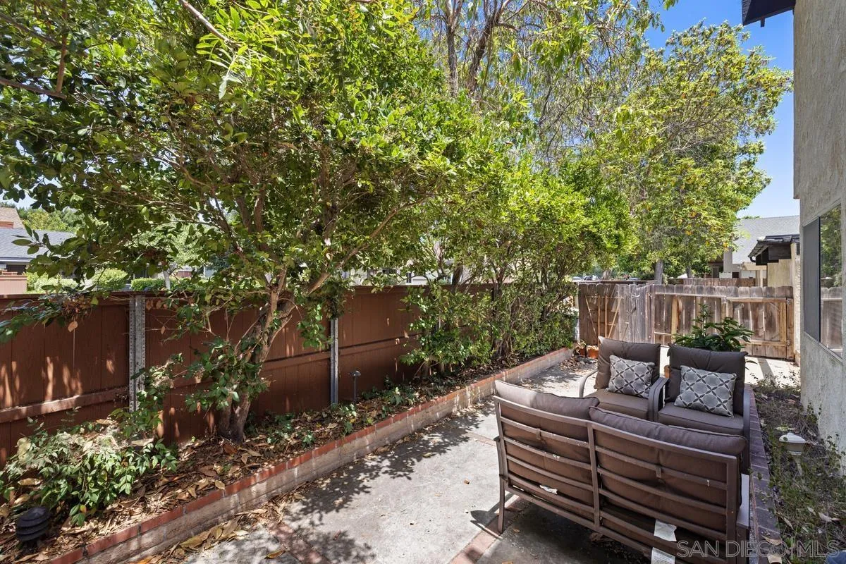 https://cdn.realtyfeed.com/cdn/127/250033159/fffa3c1bf112acc130f11b6da61a049d.webp