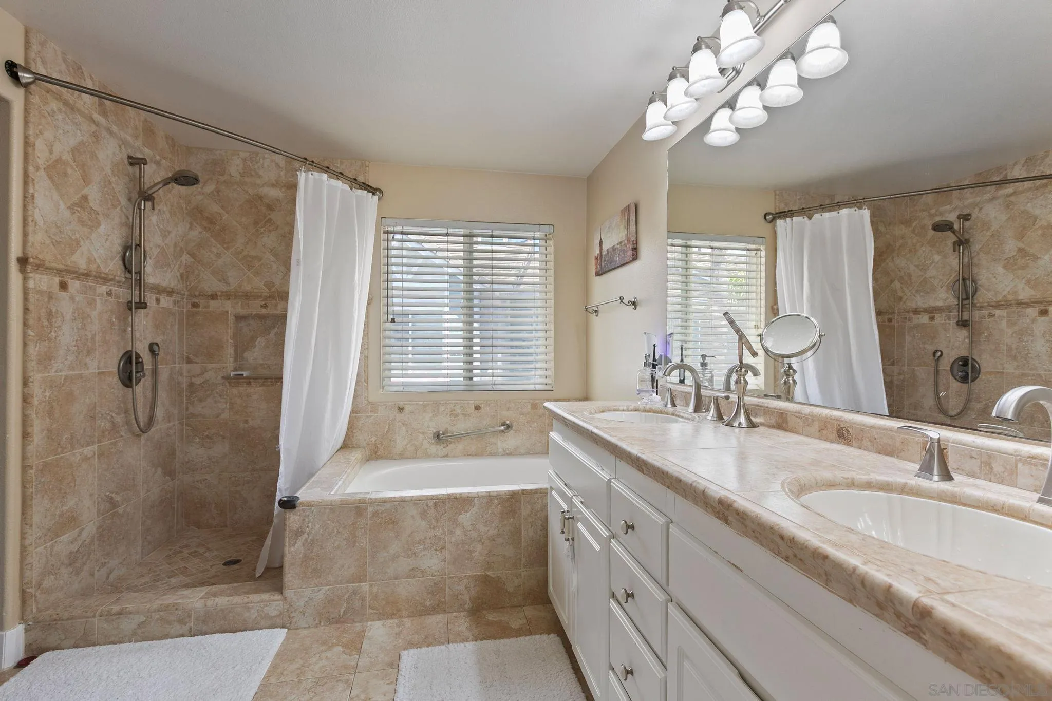 Photo #15: 250033177 Listing: Photo #15