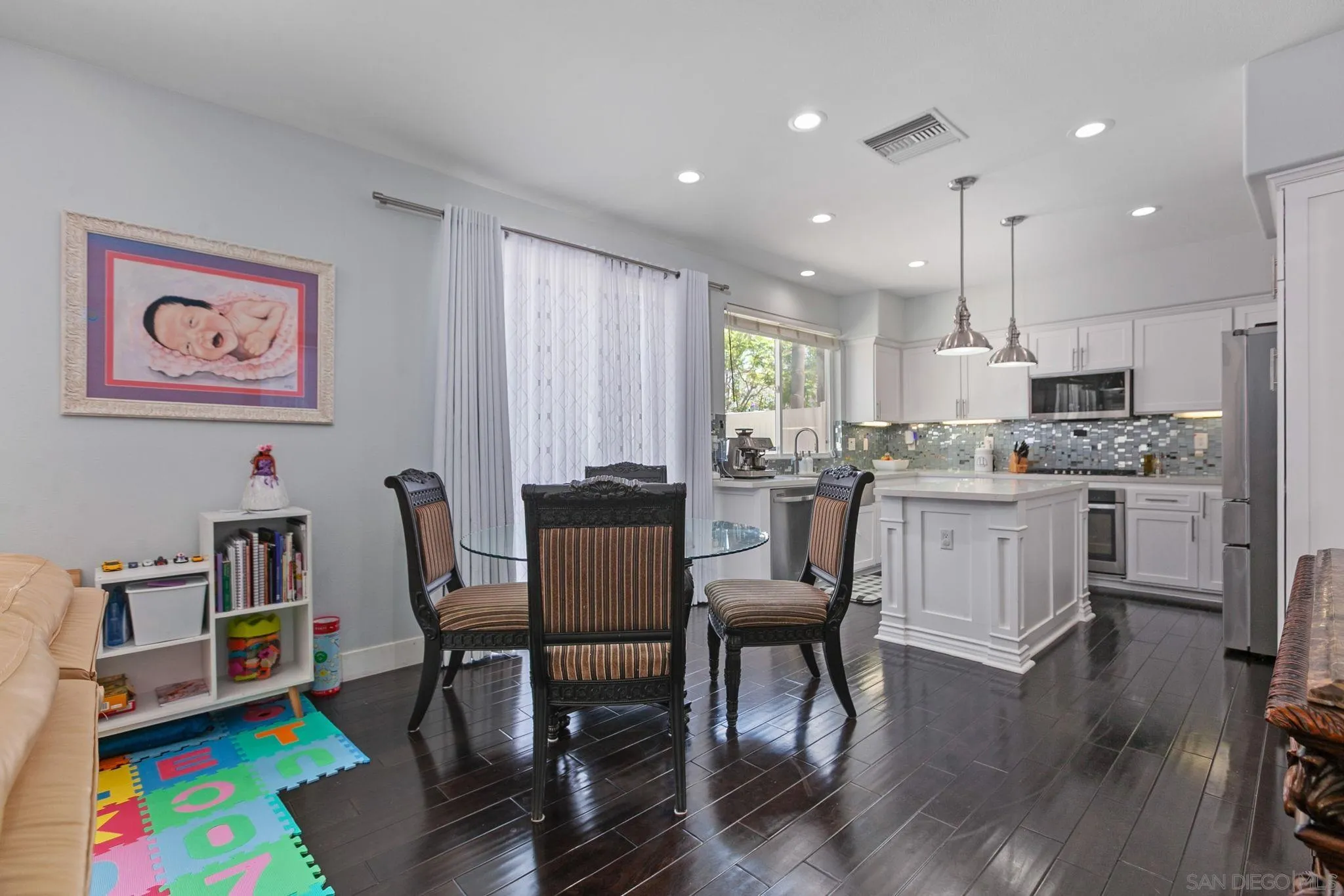 Photo #10: 250033177 Listing: Photo #10