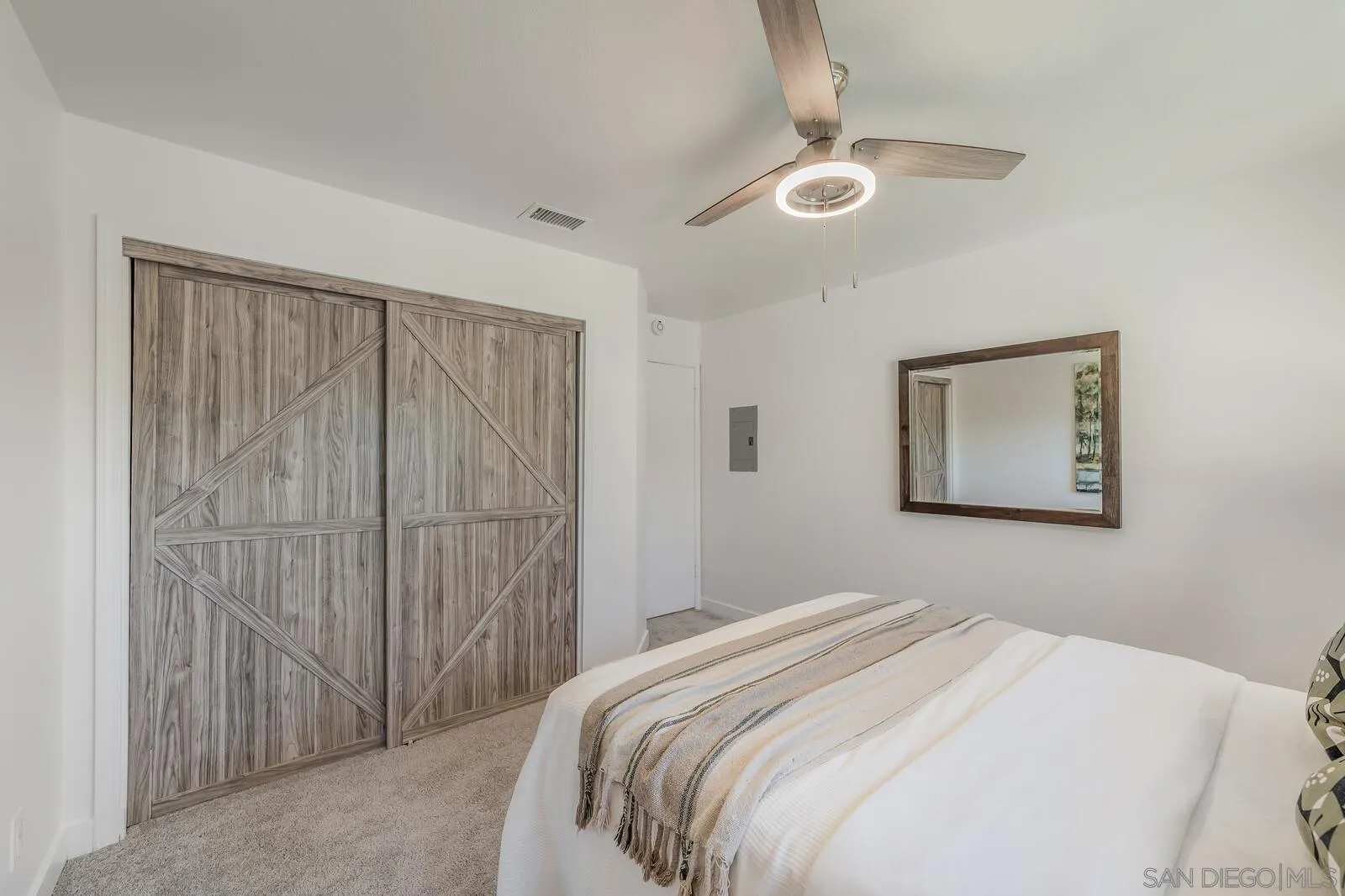 https://cdn.realtyfeed.com/cdn/127/250033179/616c6d3f9b4f67d751de7f74e2ee1d13.webp
