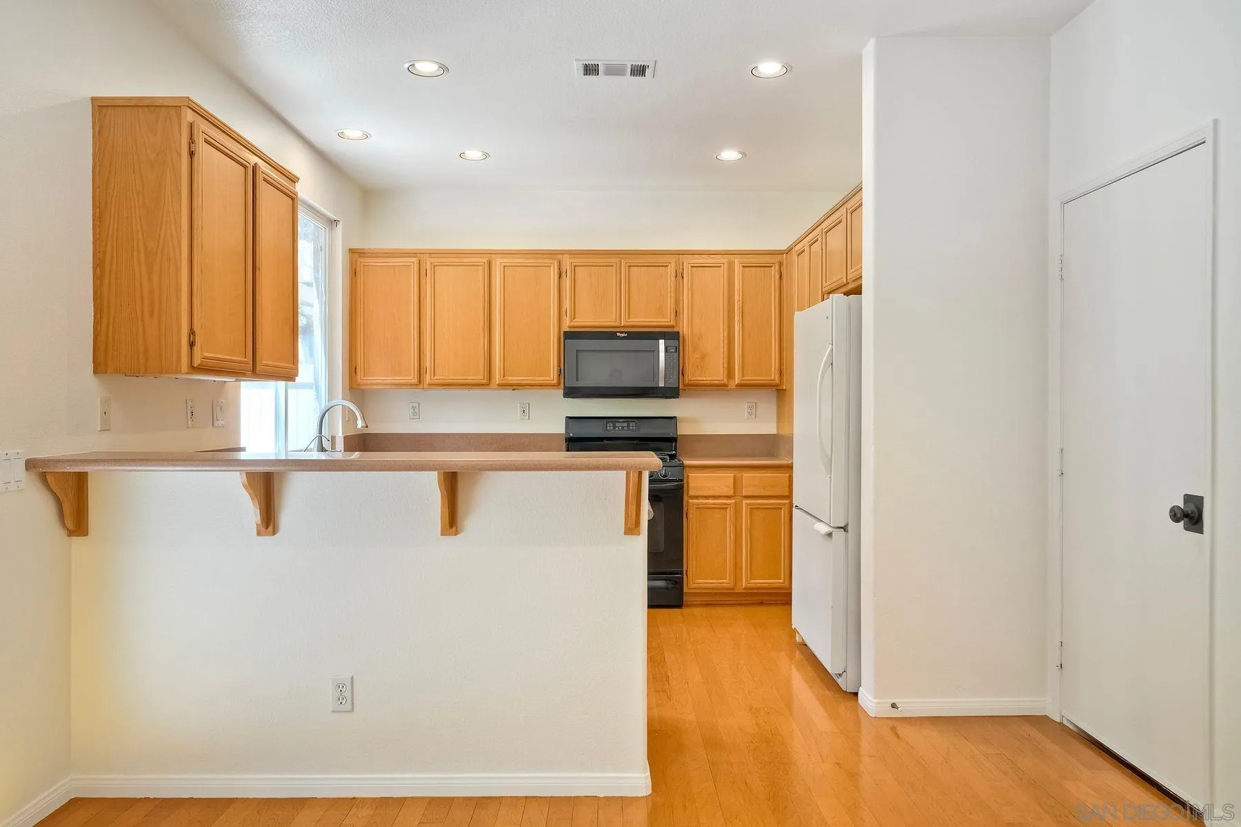 https://cdn.realtyfeed.com/cdn/127/250033181/acc944ec8a0090db1b7614c6fb93a28e.webp